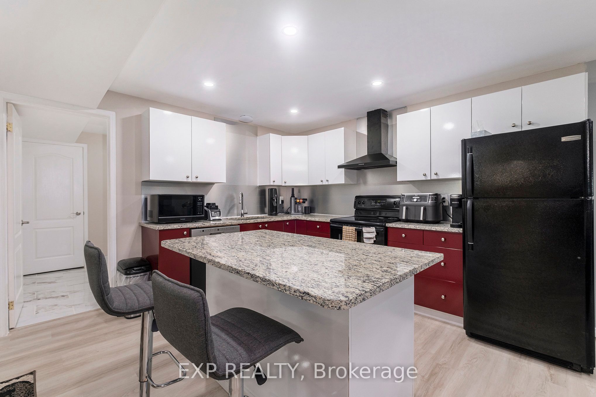 2190 Valley Street Property Photo 23
