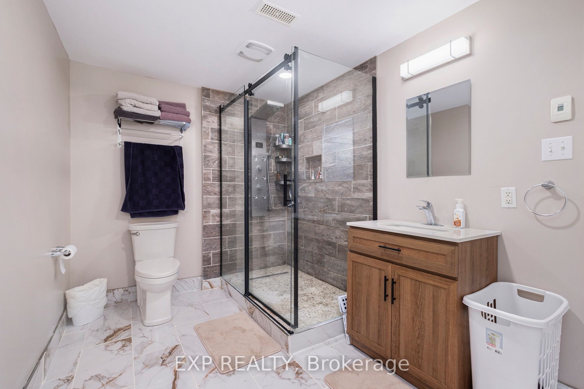 2190 Valley Street Property Photo 24