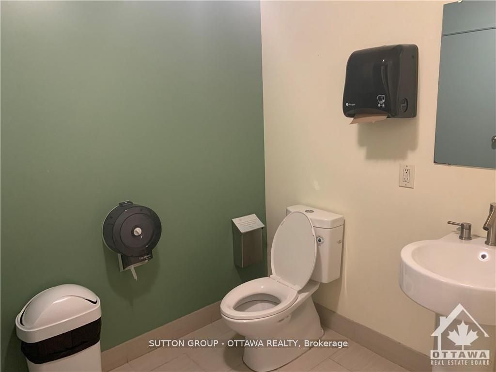 52 Armstrong Street Property Photo 18