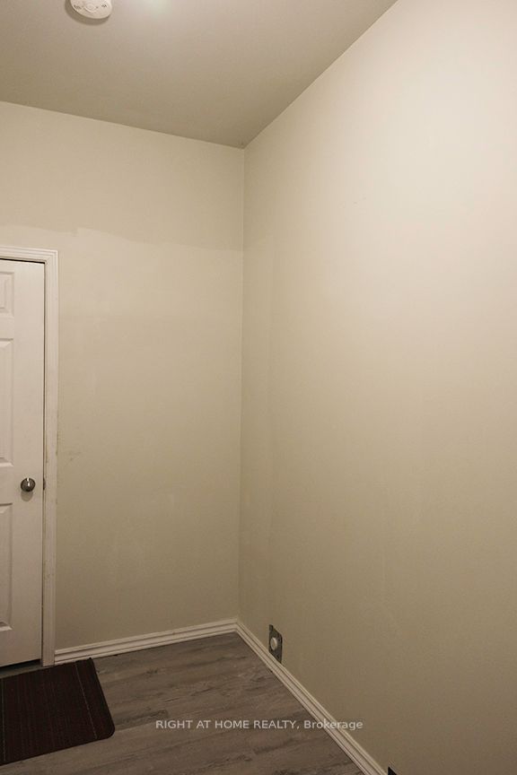 52 Madawaska Street Property Photo 18