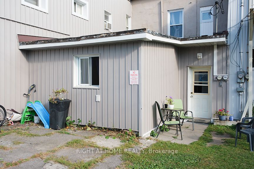 52 Madawaska Street Property Photo 19