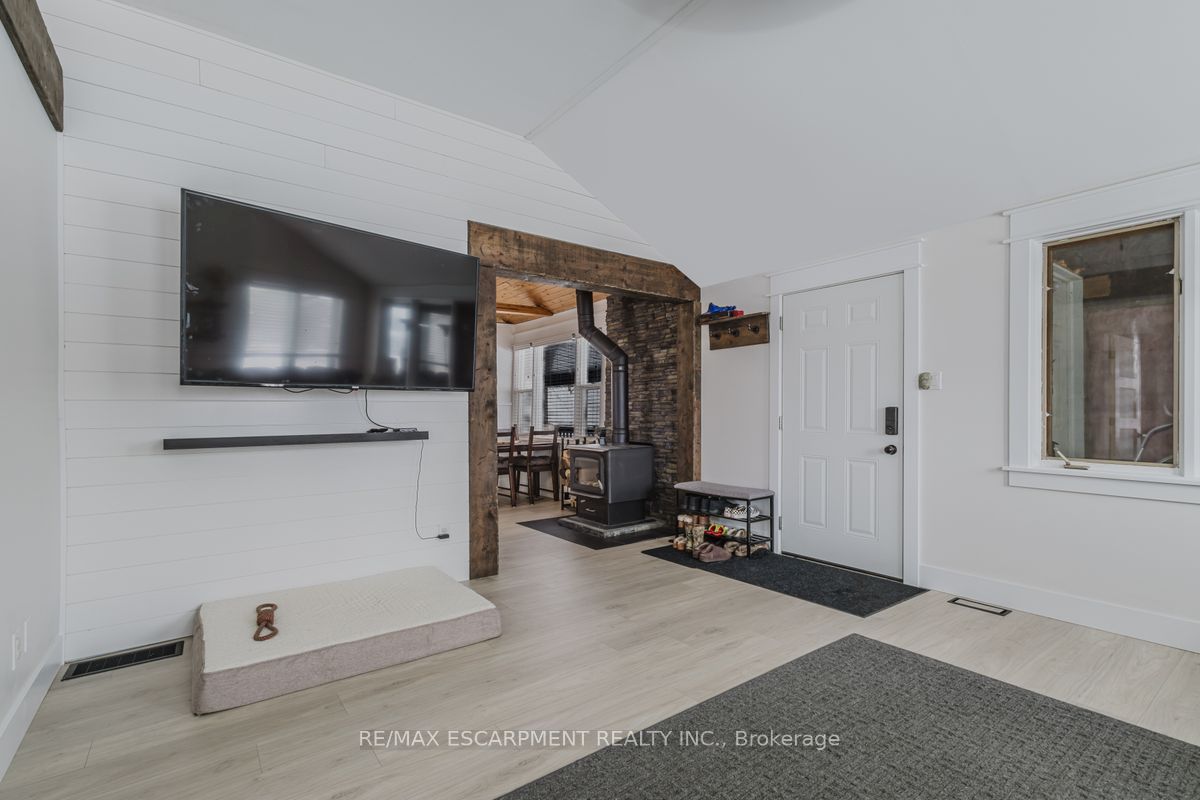1199 Lakeshore Road Property Photo 5