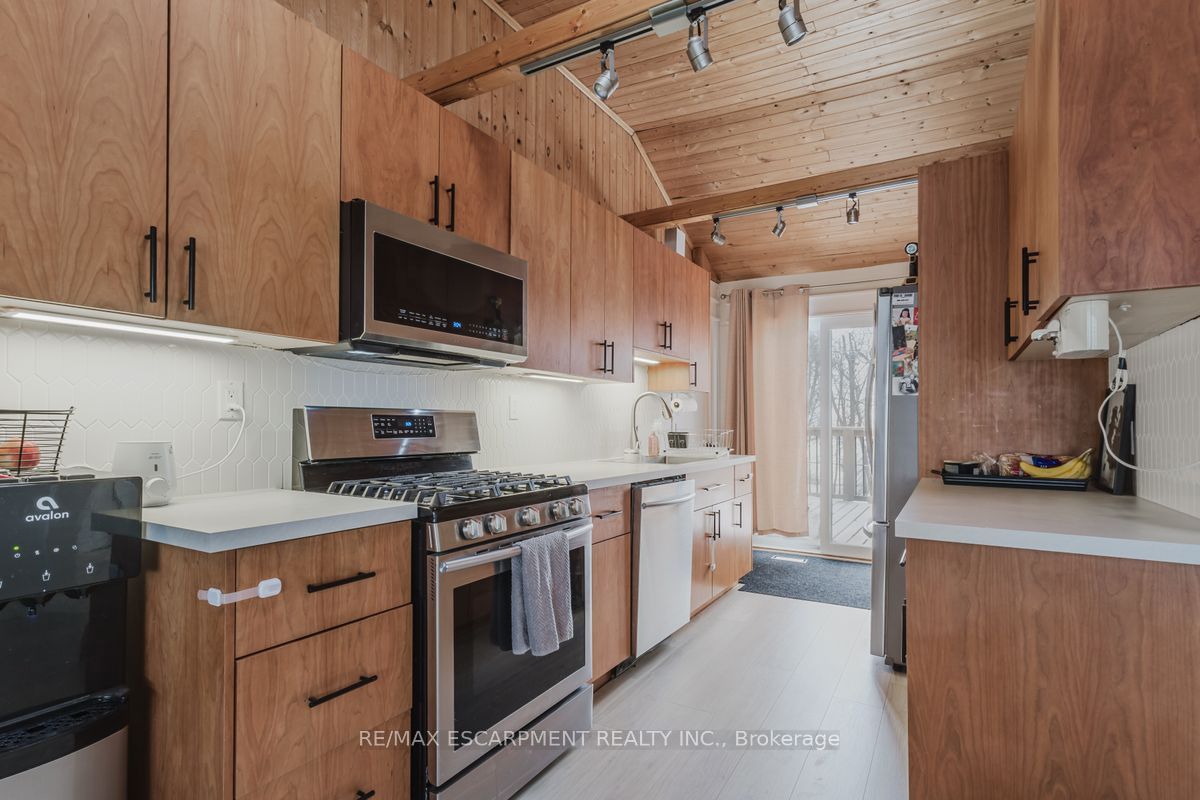 1199 Lakeshore Road Property Photo 7