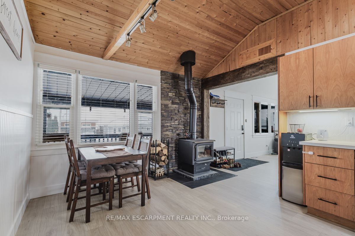 1199 Lakeshore Road Property Photo 10
