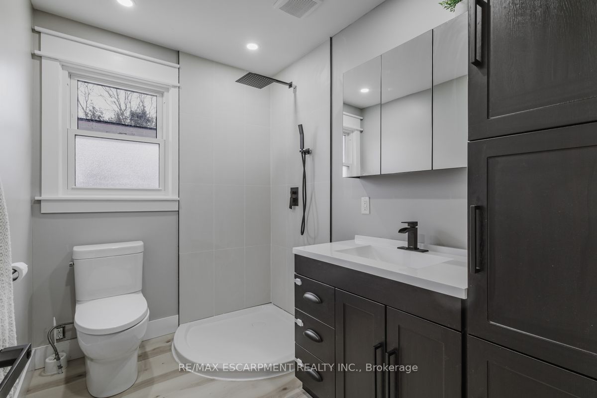 1199 Lakeshore Road Property Photo 15