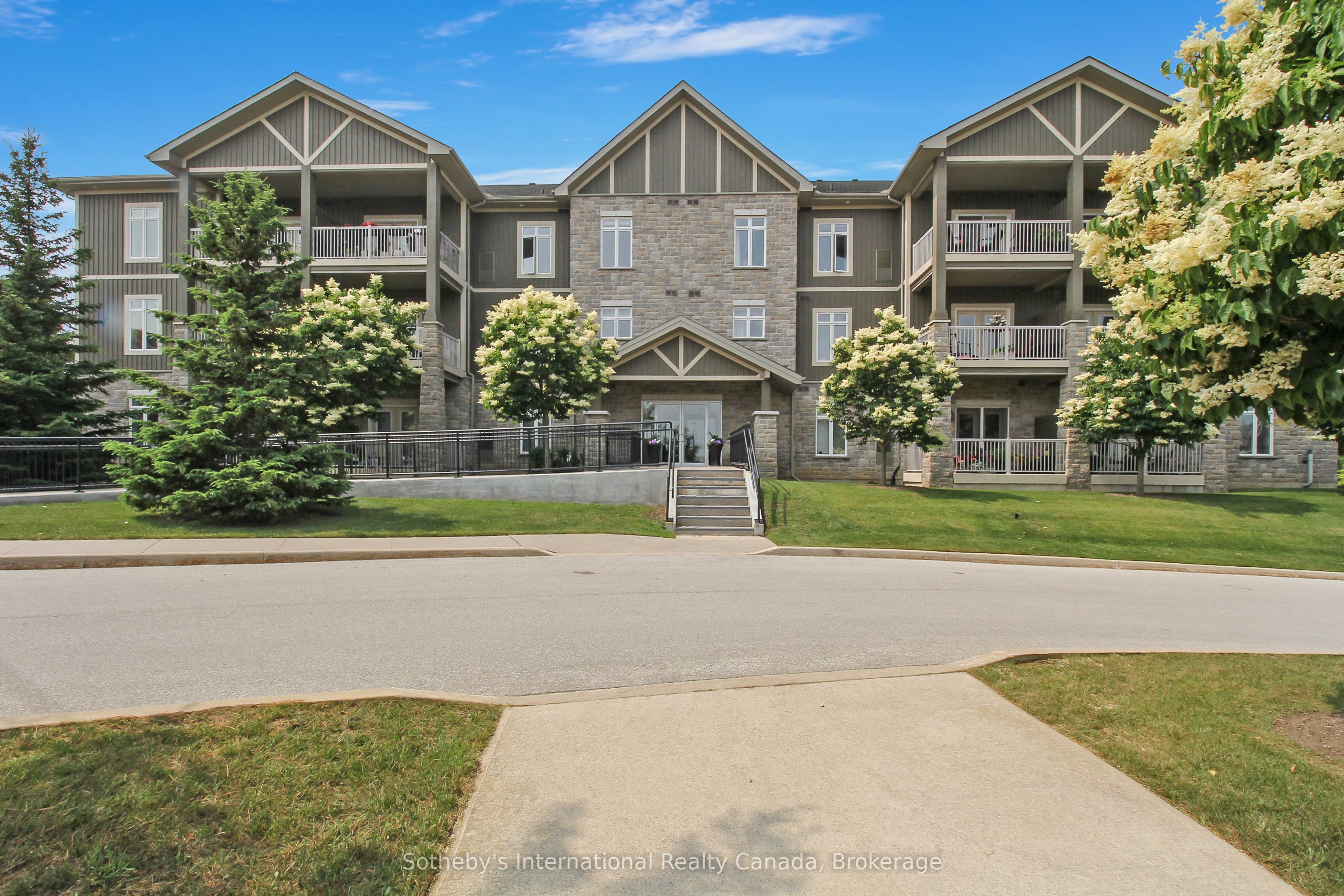 #308 - 25 Beaver Street Property Photo 1
