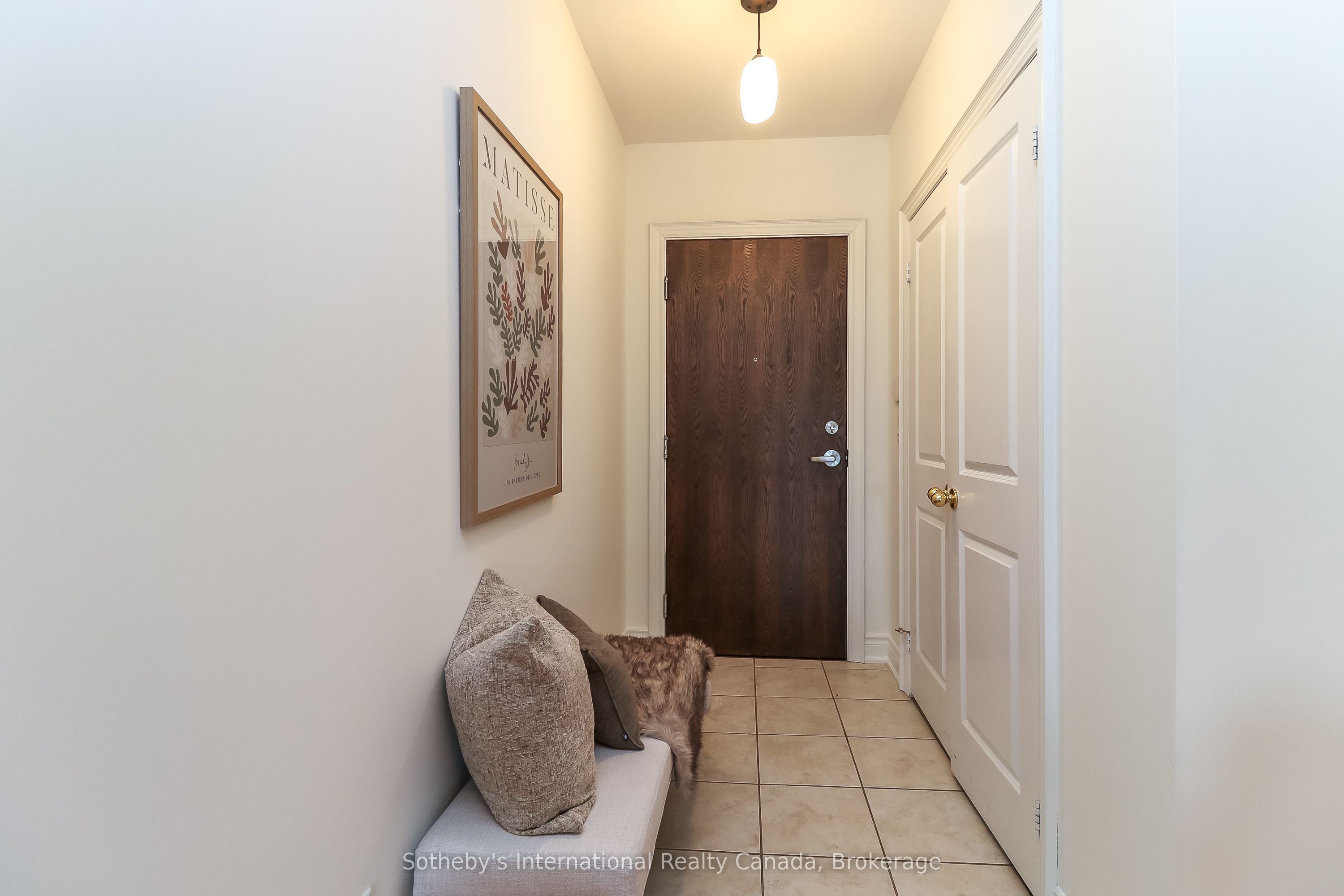 #308 - 25 Beaver Street Property Photo 6