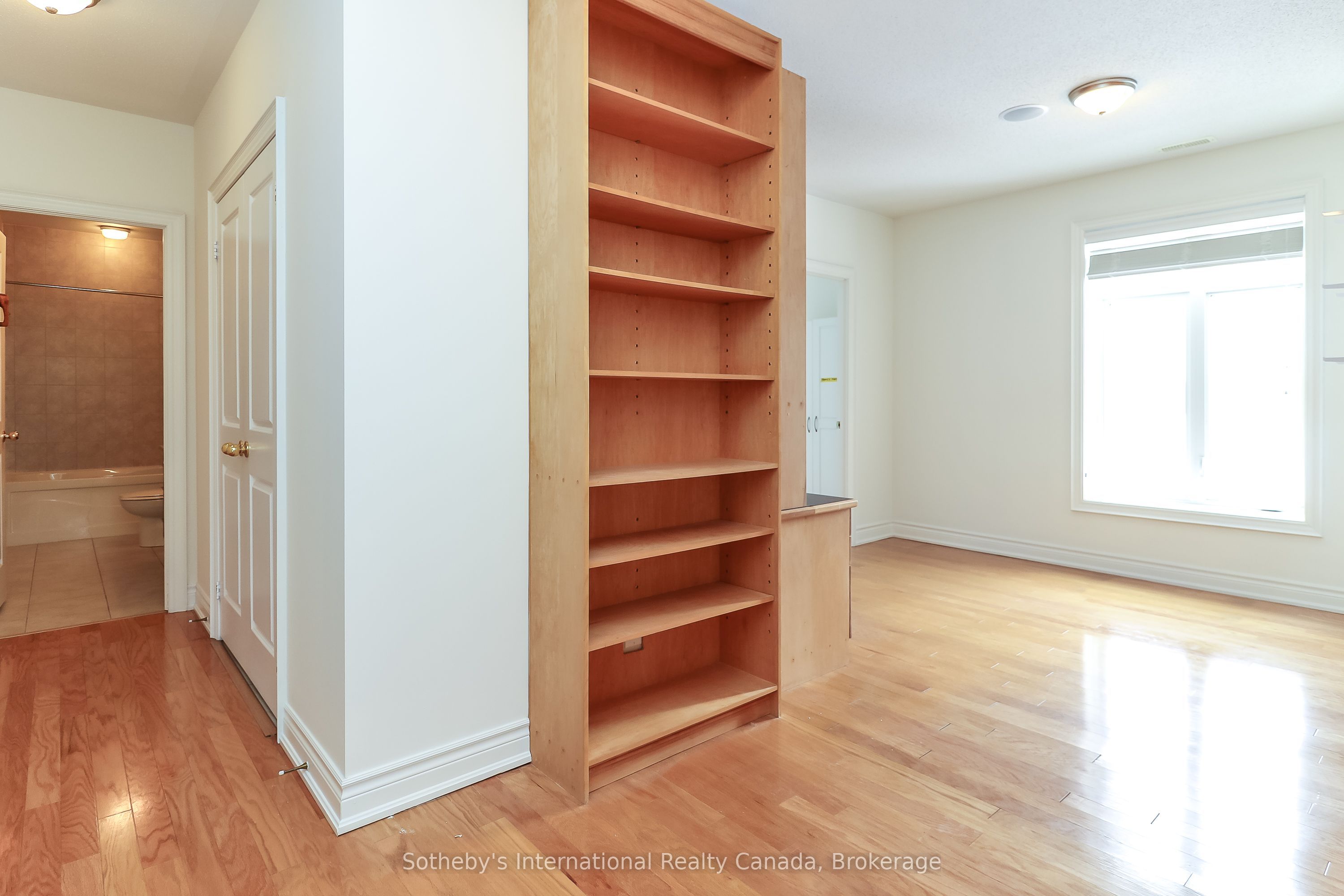 #308 - 25 Beaver Street Property Photo 20