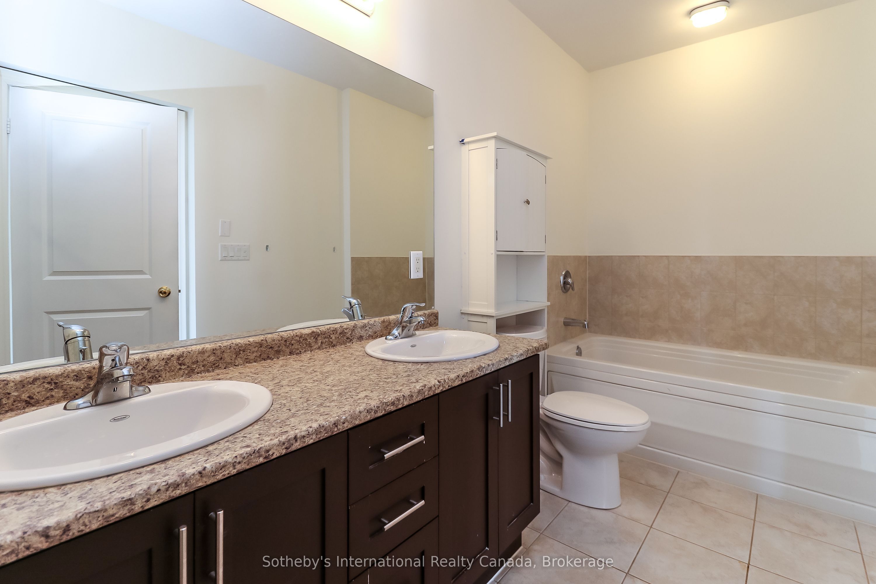 #308 - 25 Beaver Street Property Photo 25