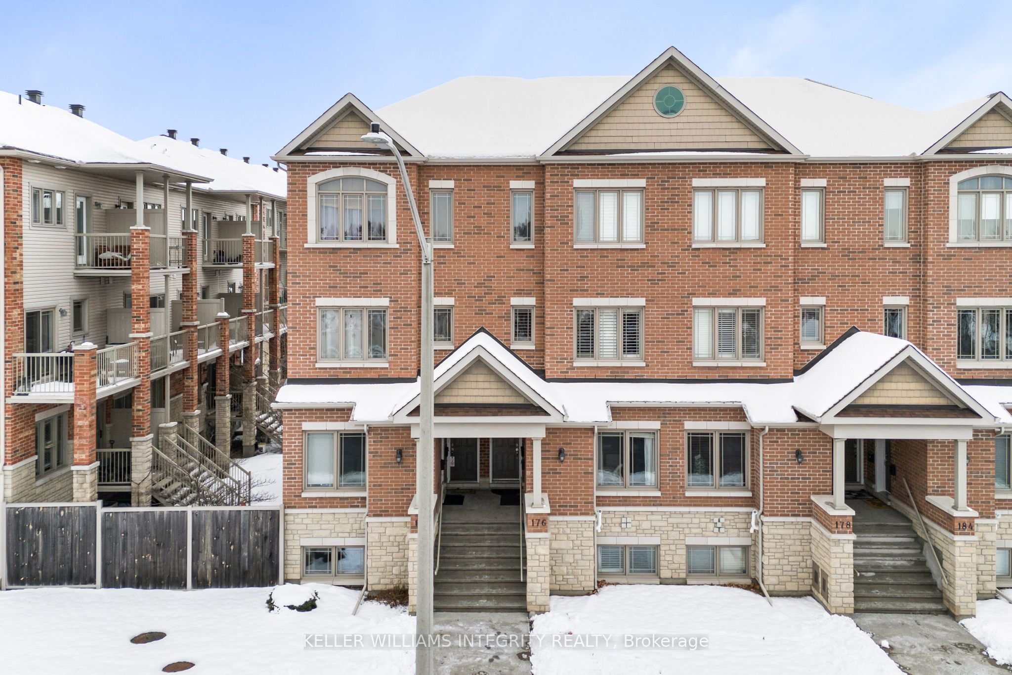 176 Den Haag Dr Property Photo