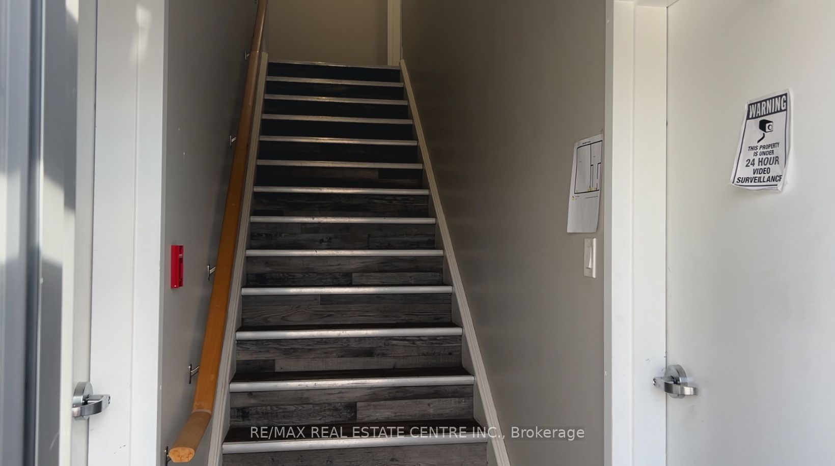 #bc - 770 Glengarry Crescent Property Photo 3