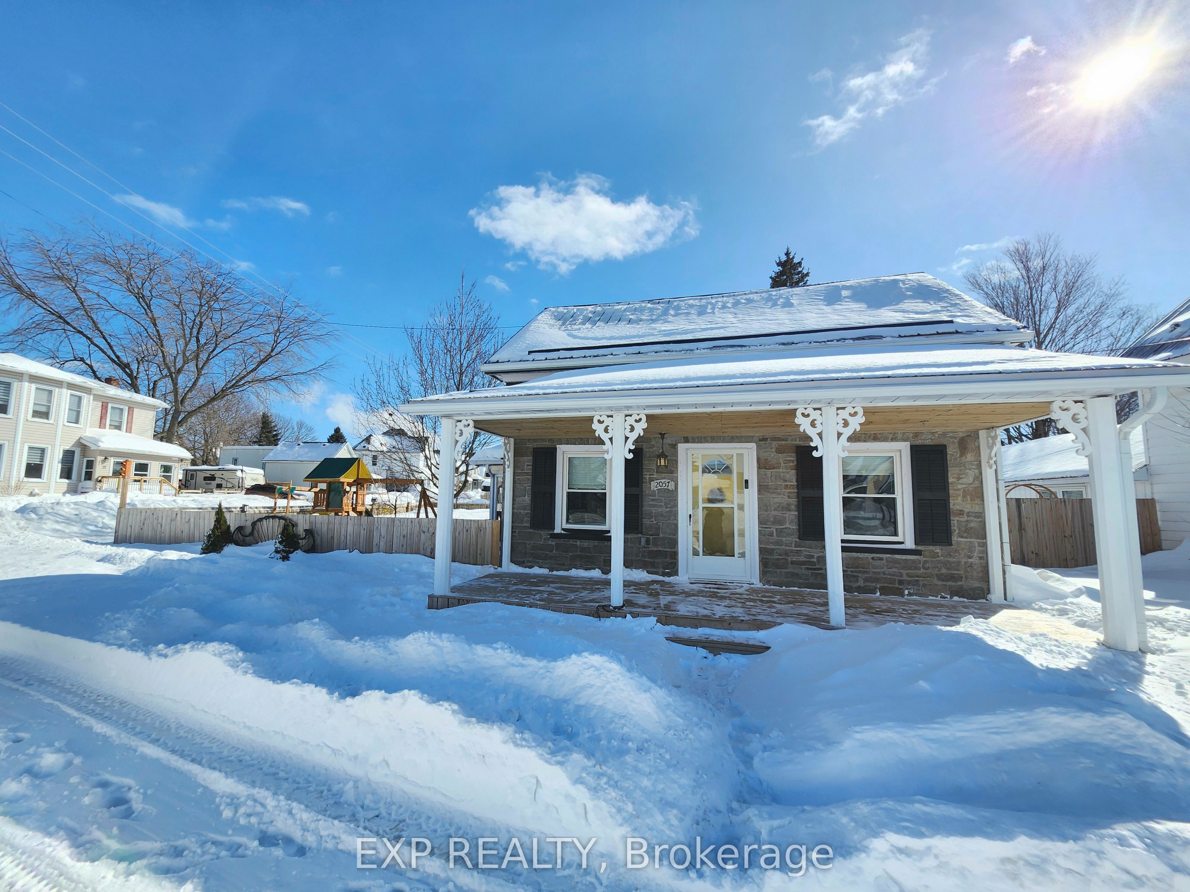 2057 Dundas Street Property Photo