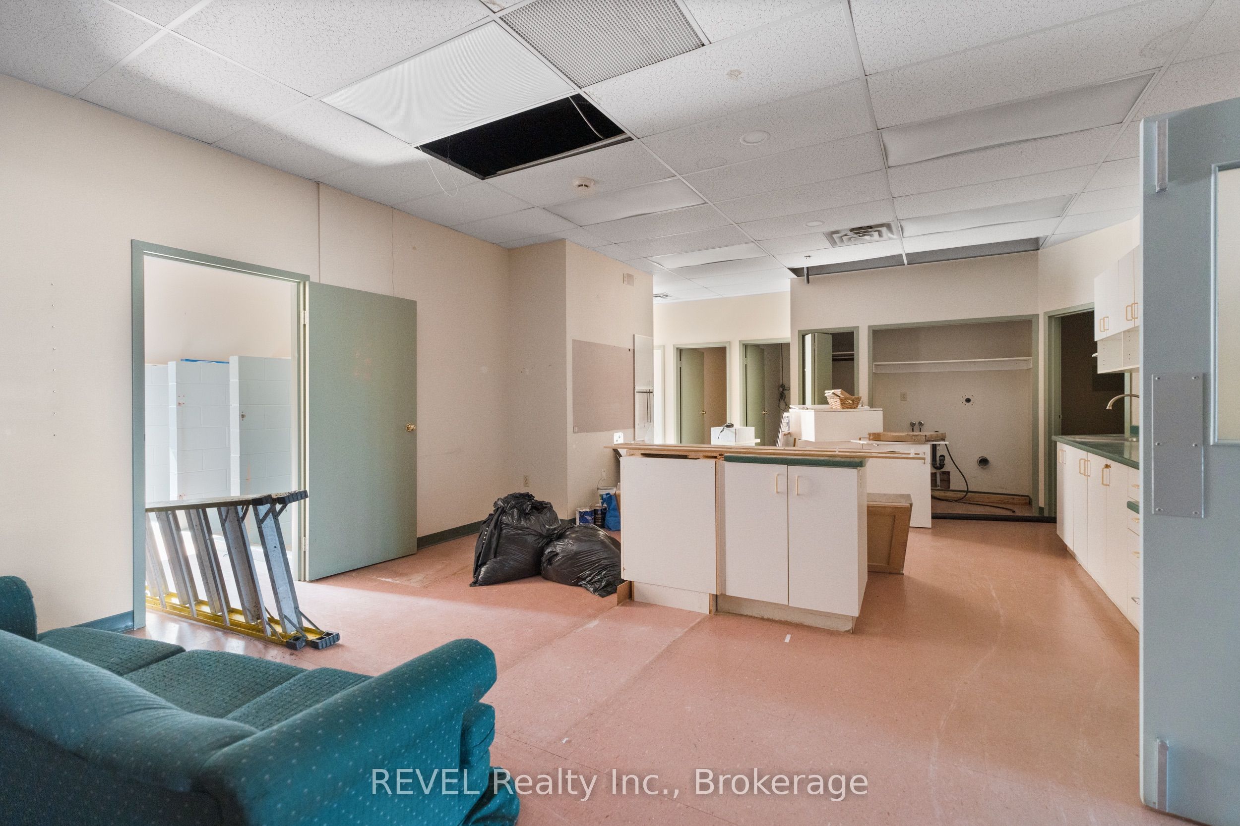 #1/2b - 211 Martindale Road Property Photo 6