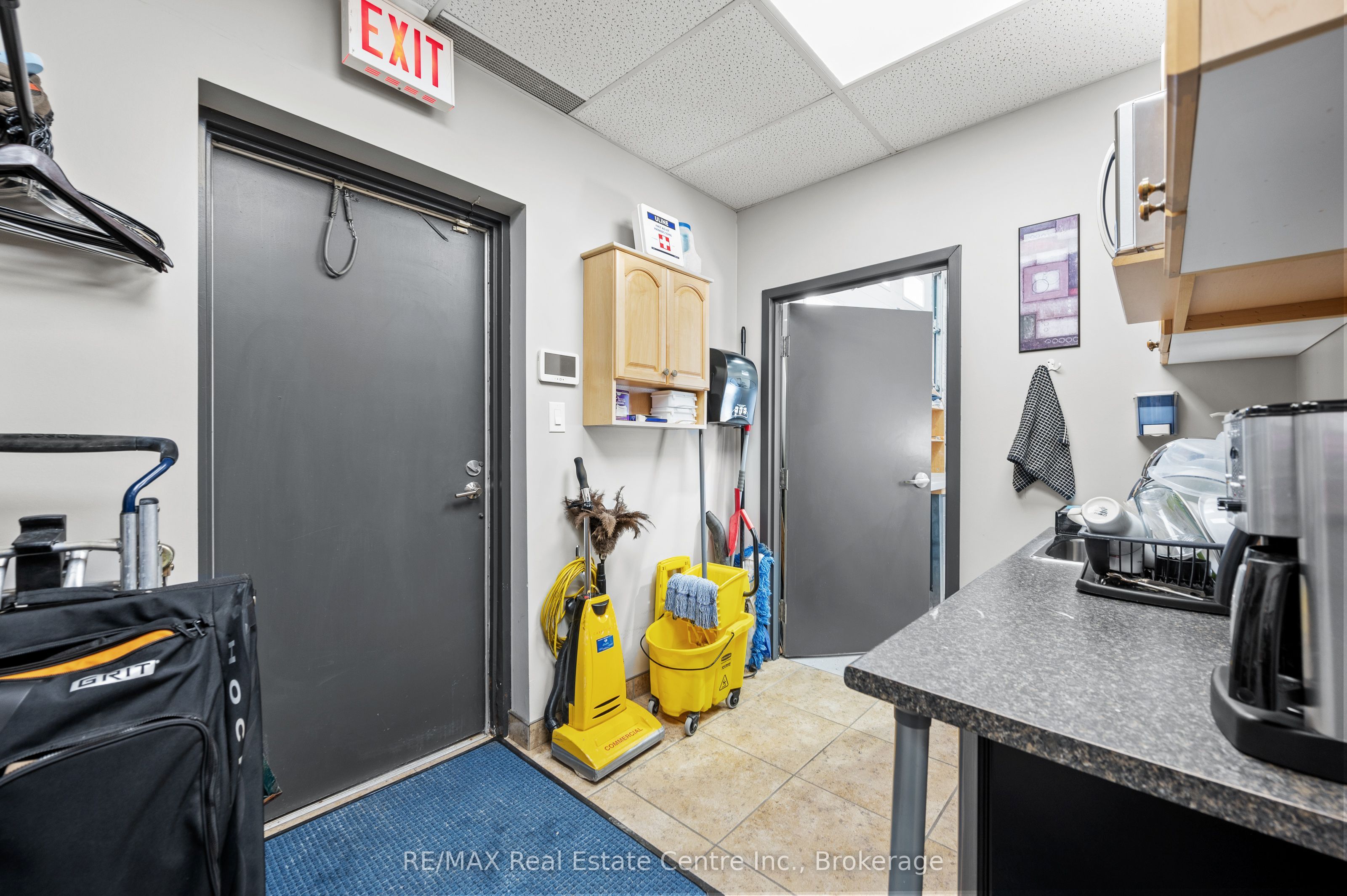 #unit #7 - 214 Speedvale Avenue Property Photo 28