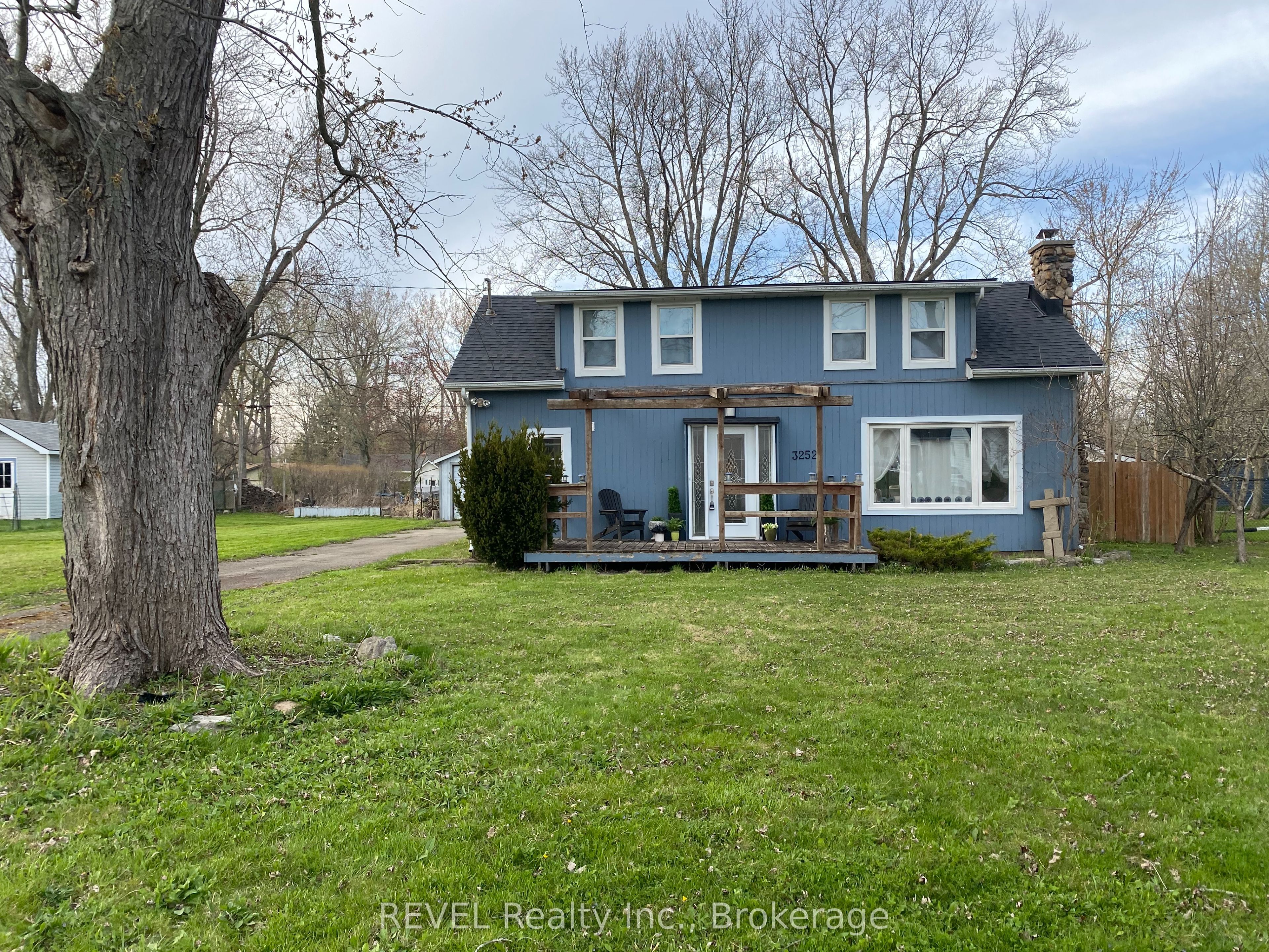 3252 Young Ave Property Photo 1