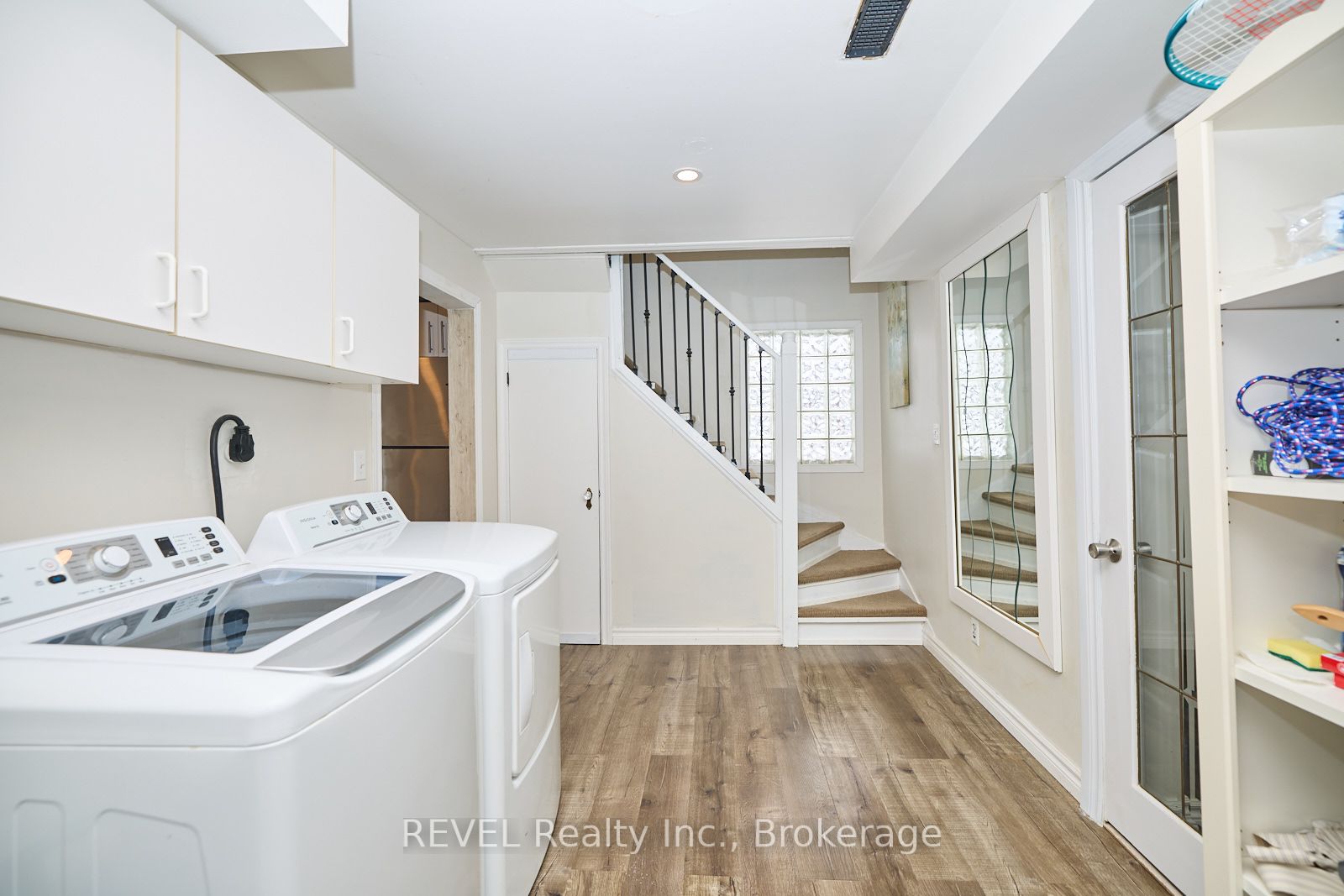 3252 Young Avenue Property Photo 16