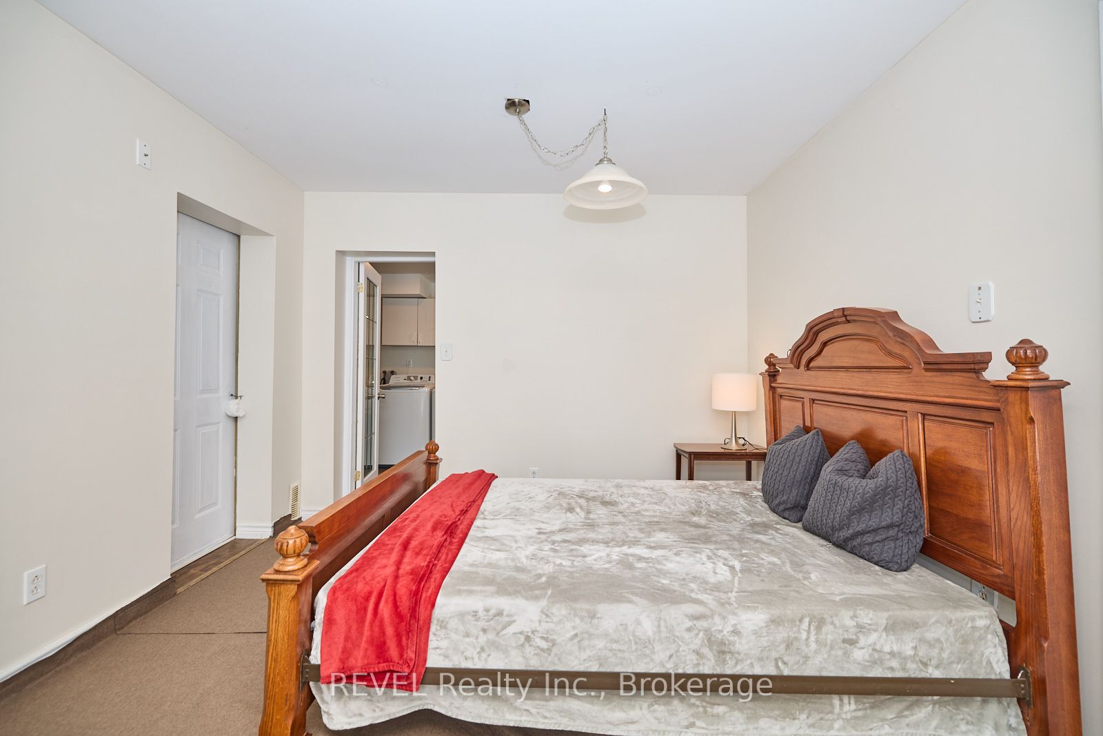 3252 Young Avenue Property Photo 23