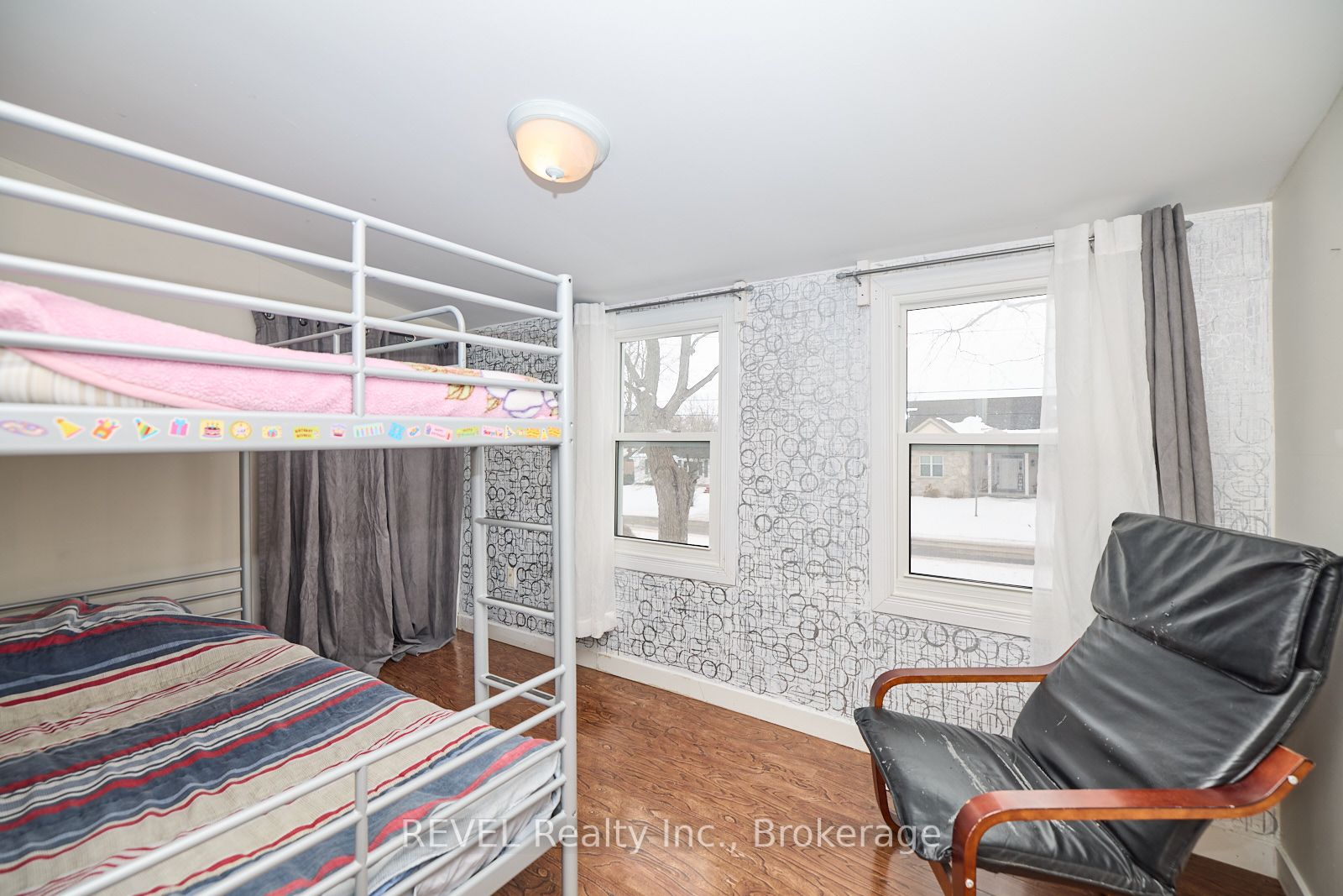 3252 Young Avenue Property Photo 24