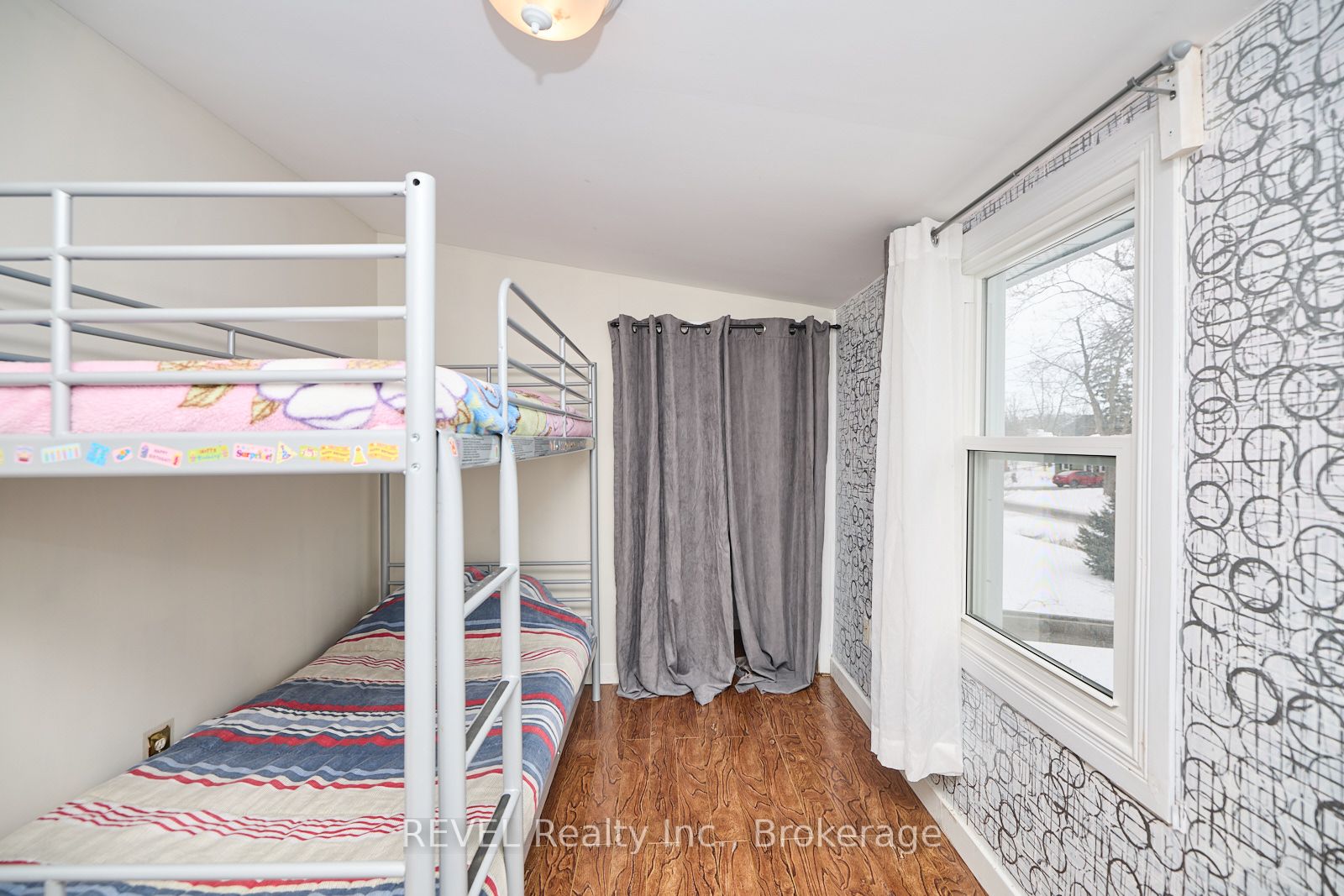 3252 Young Avenue Property Photo 25