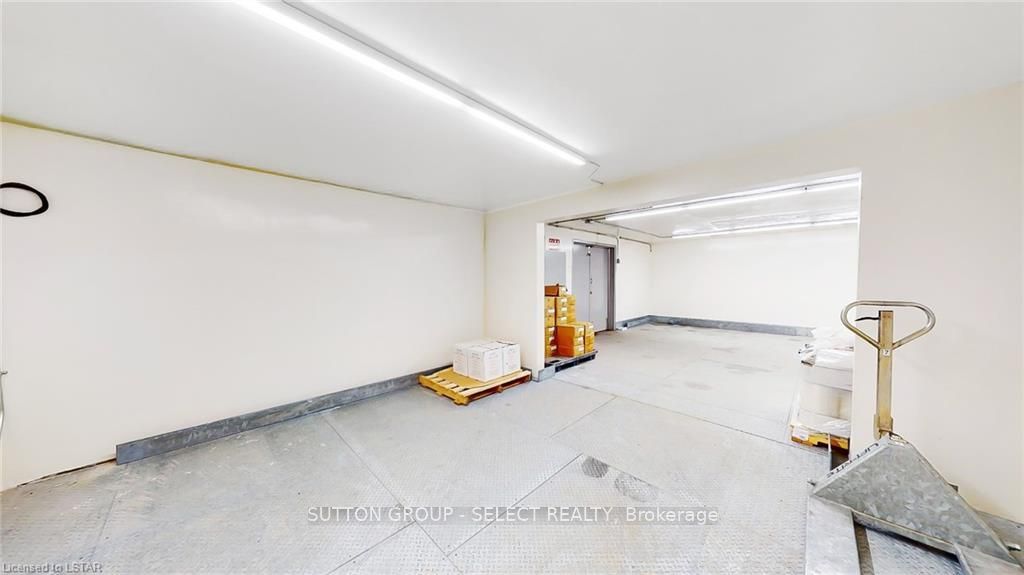 1024 Oxford Street Property Photo 15
