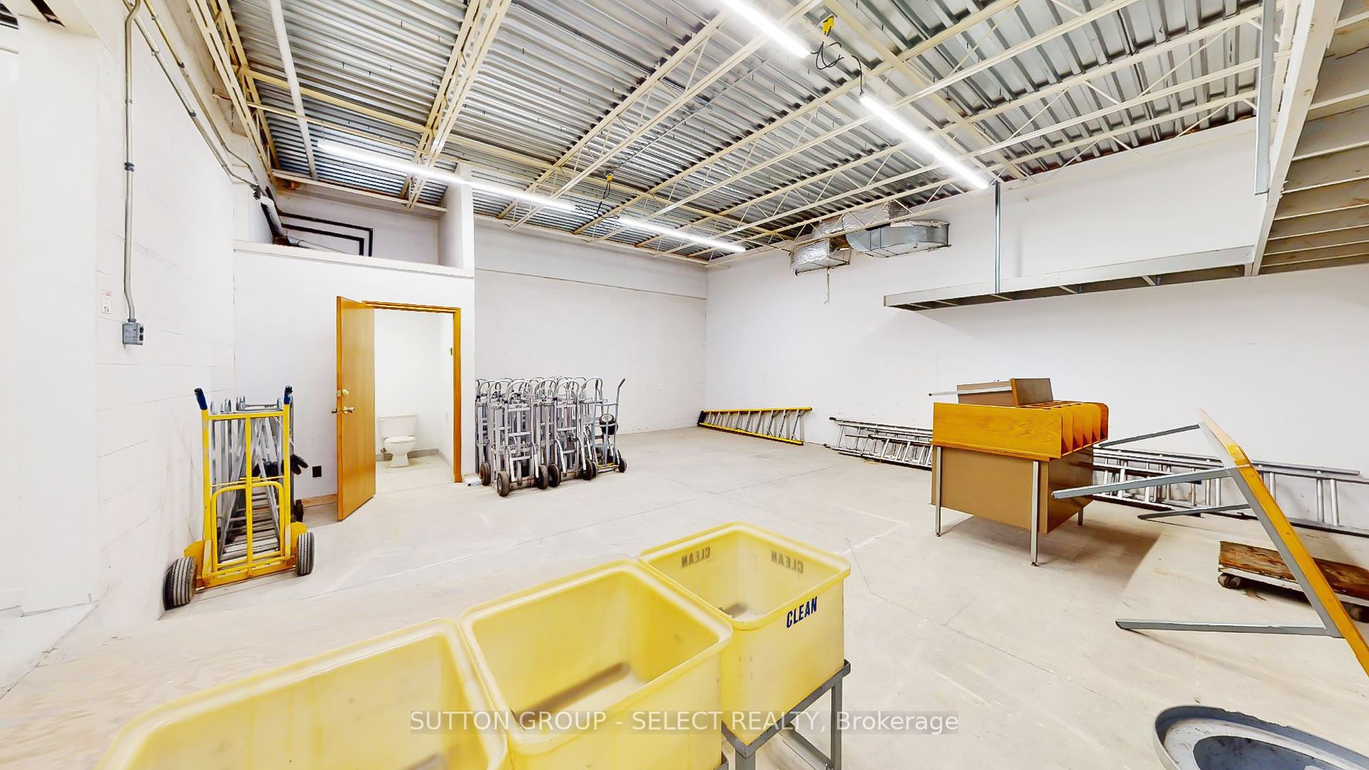 1024 Oxford Street Property Photo 21