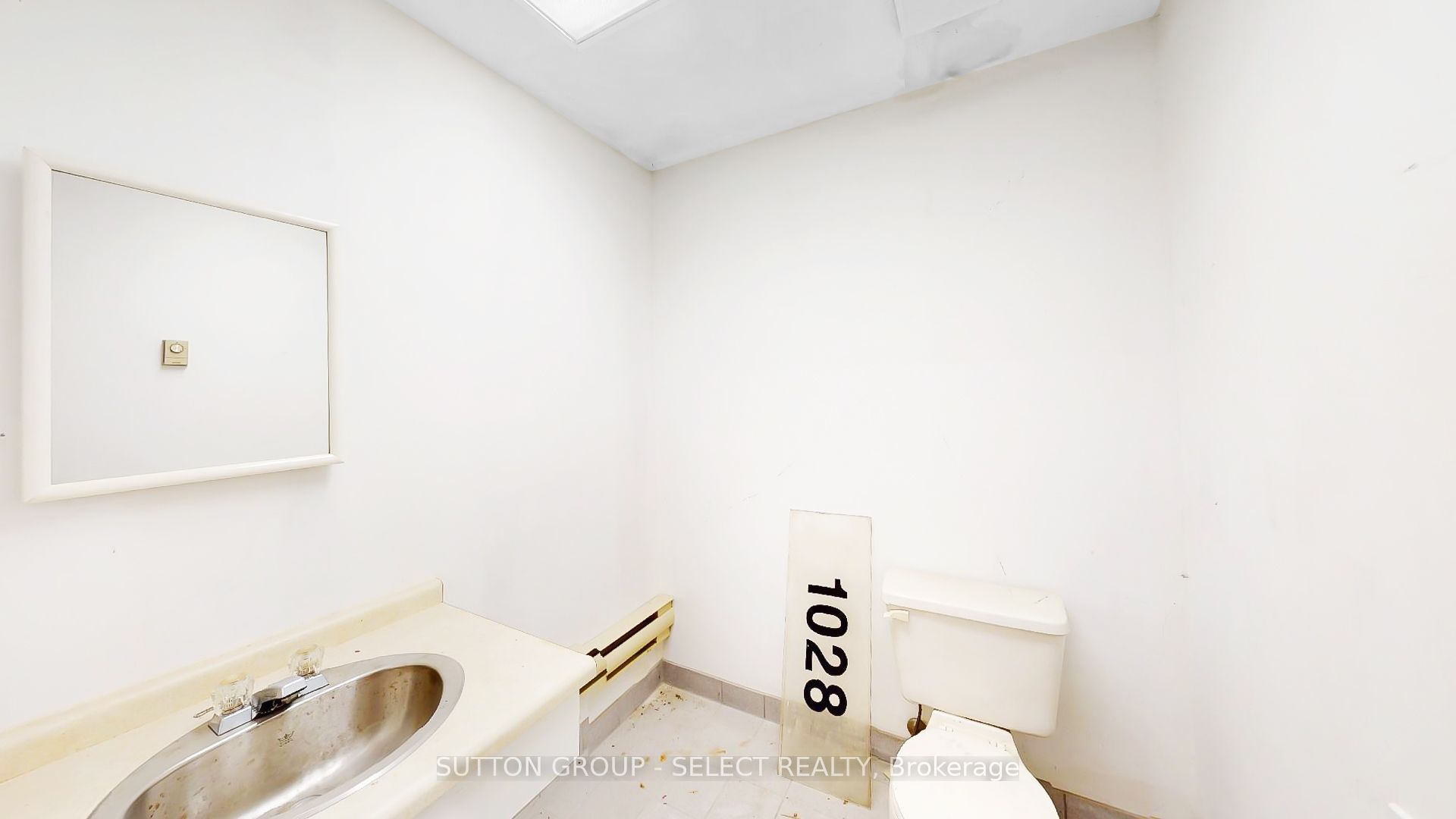 1024 Oxford Street Property Photo 23