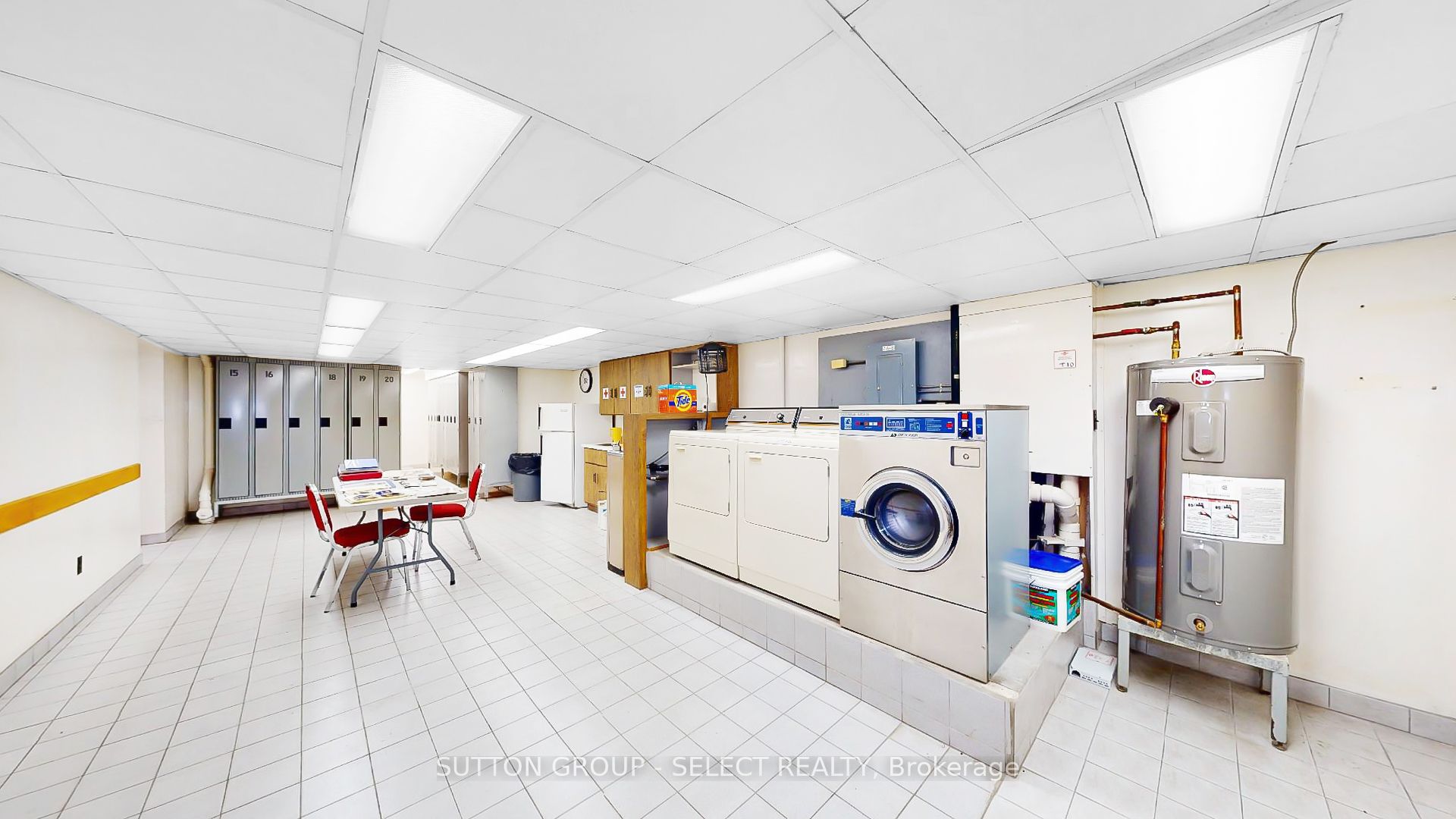 1024 Oxford Street Property Photo 29