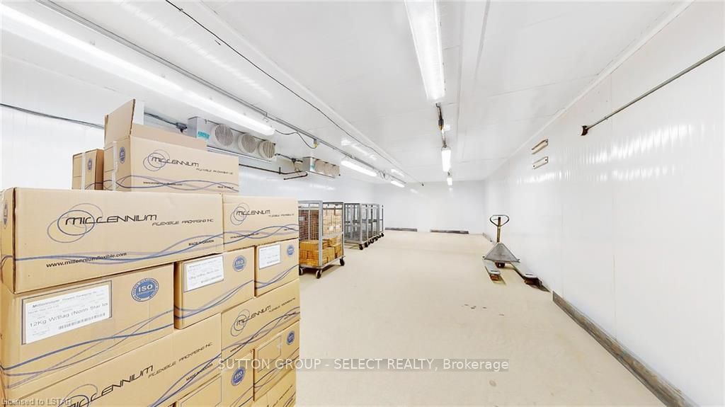 1024 Oxford Street Property Photo 13