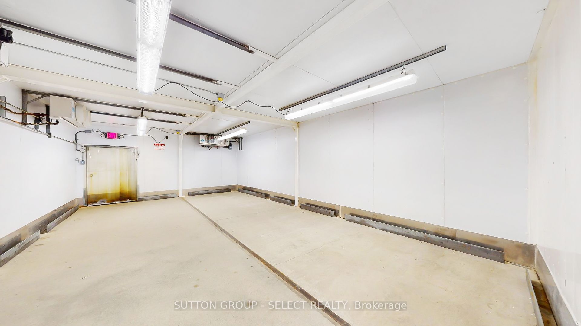 1024 Oxford Street Property Photo 32