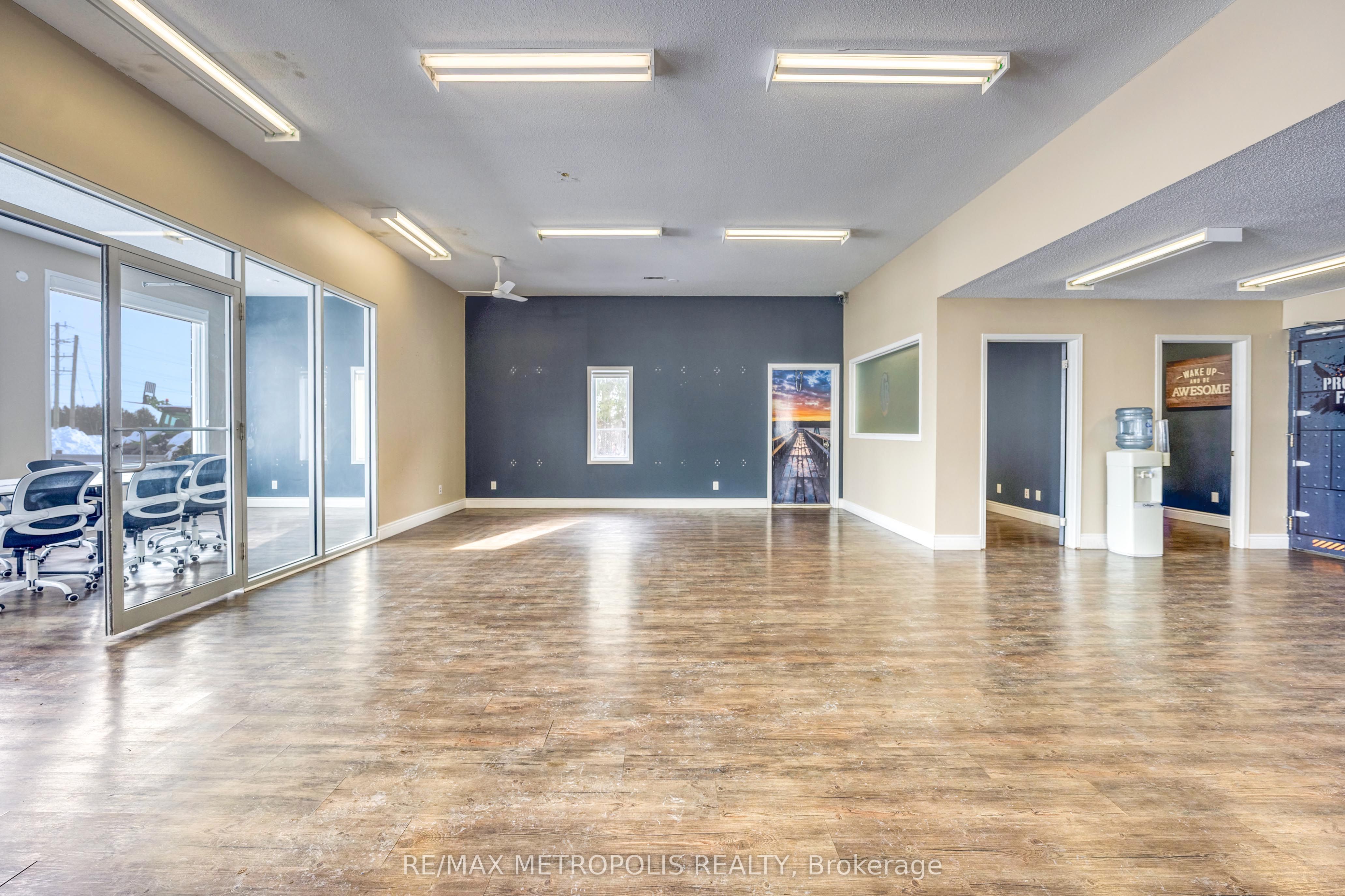 400 Broadway Street Property Photo 18