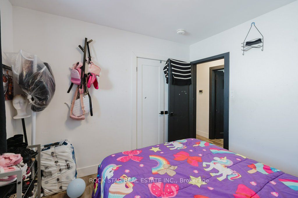 859 Upper Ottawa St Property Photo 13