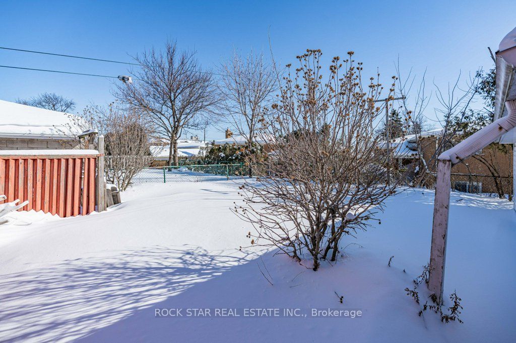 859 Upper Ottawa St Property Photo 31