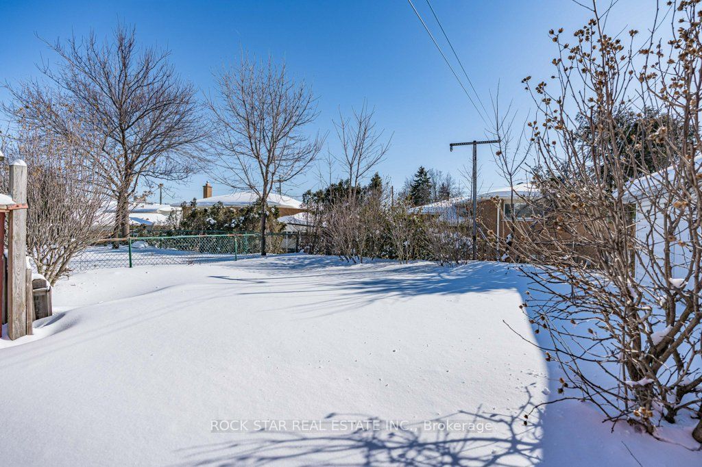 859 Upper Ottawa St Property Photo 32