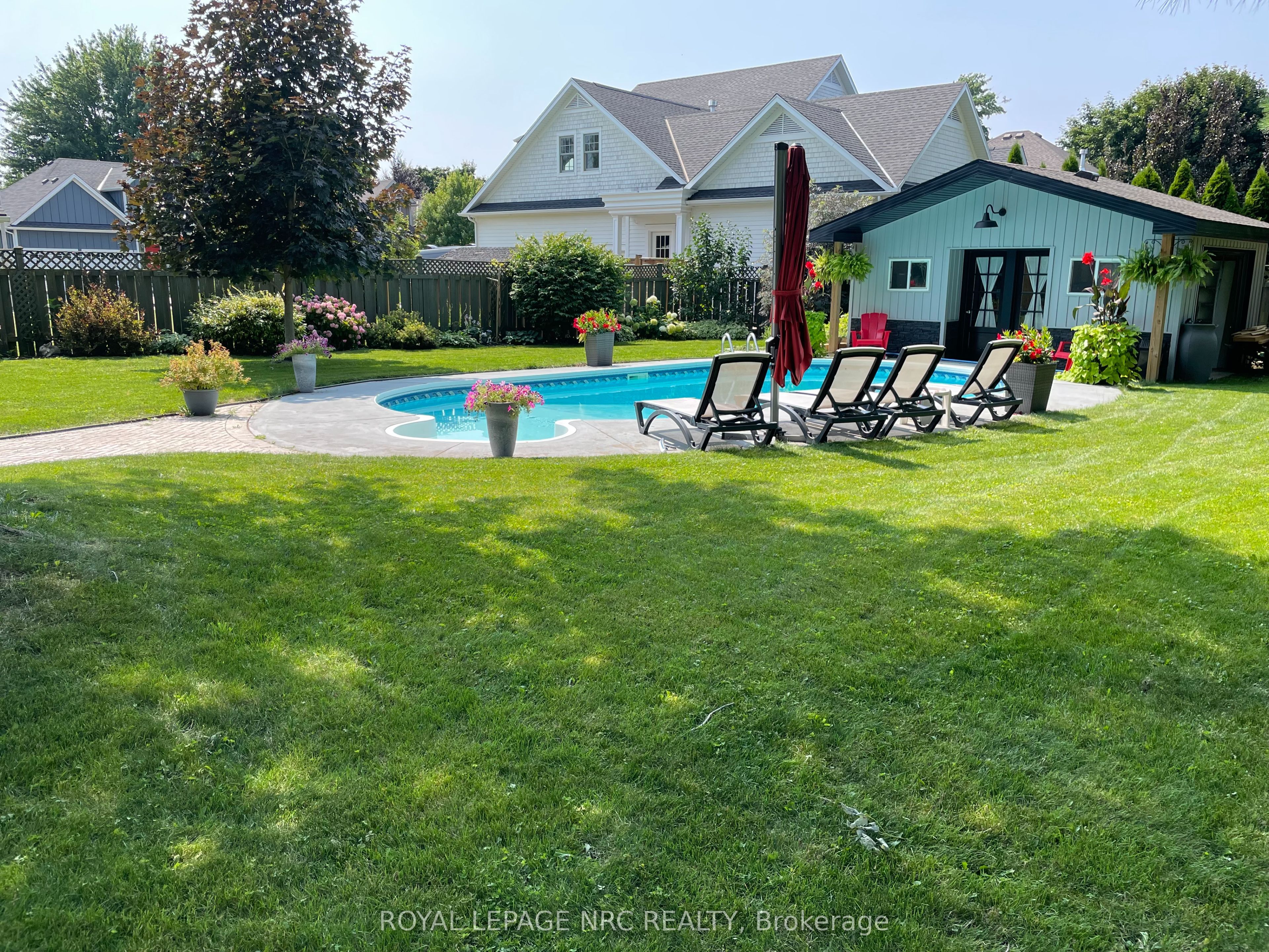 763 Charlotte Street Property Photo 1