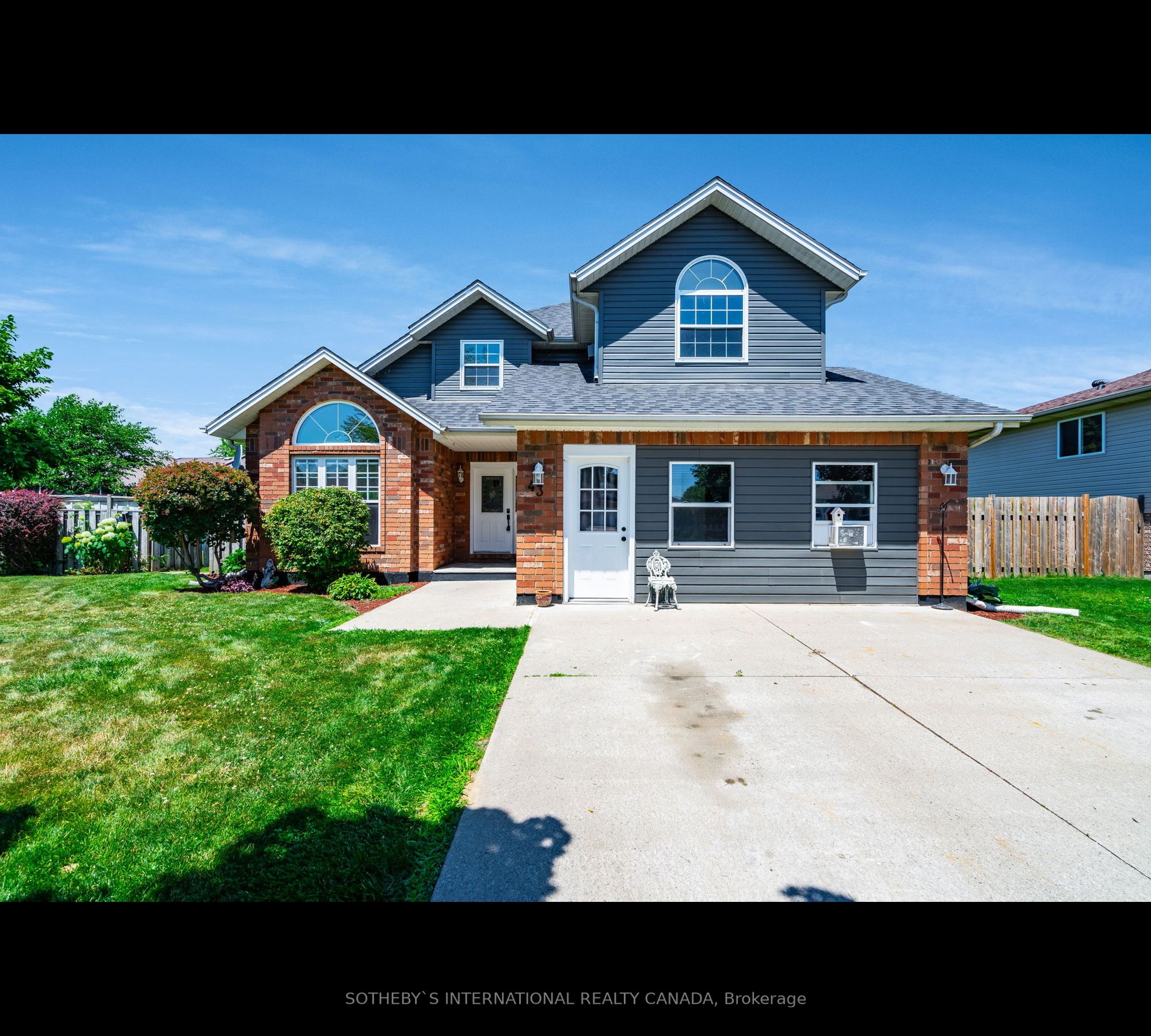 43 Eastgrove Cres Property Photo