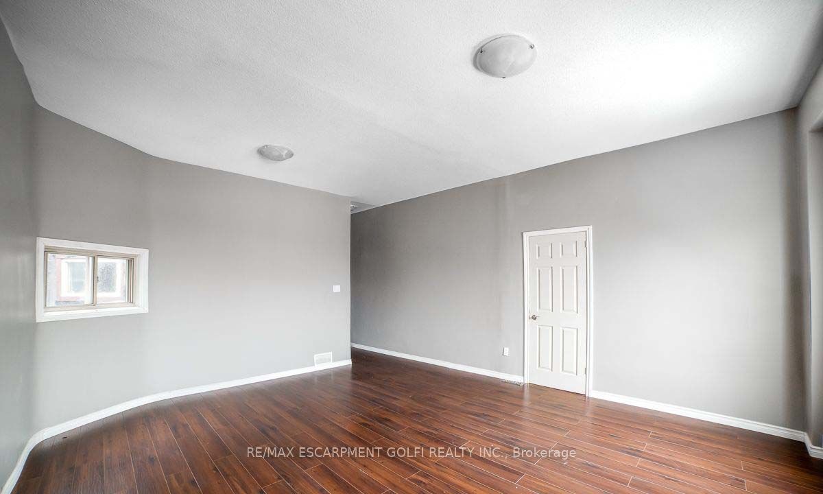 474 Barton Street Property Photo 19