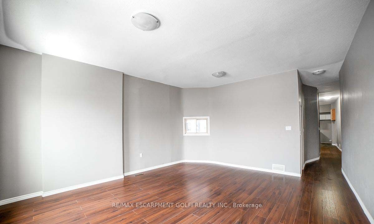 474 Barton Street Property Photo 20