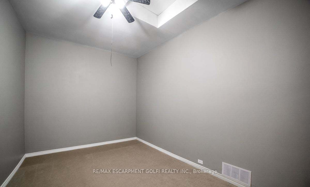 474 Barton Street Property Photo 22