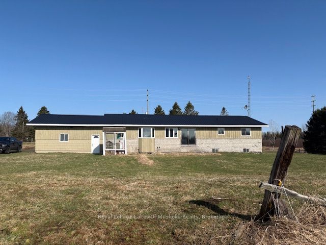 1105 Old Muskoka Road Property Photo 1