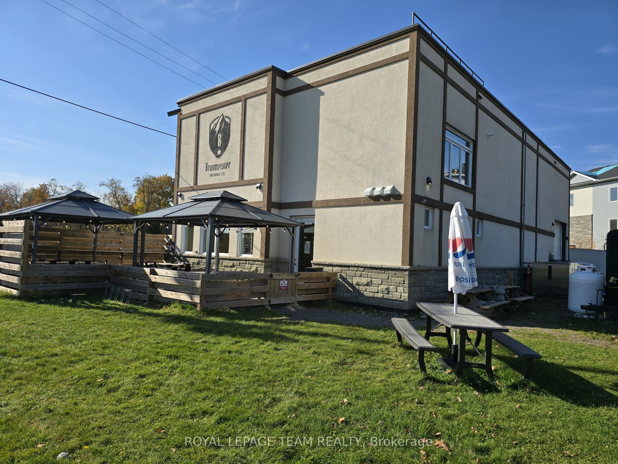 19 Moore Street Property Photo 3