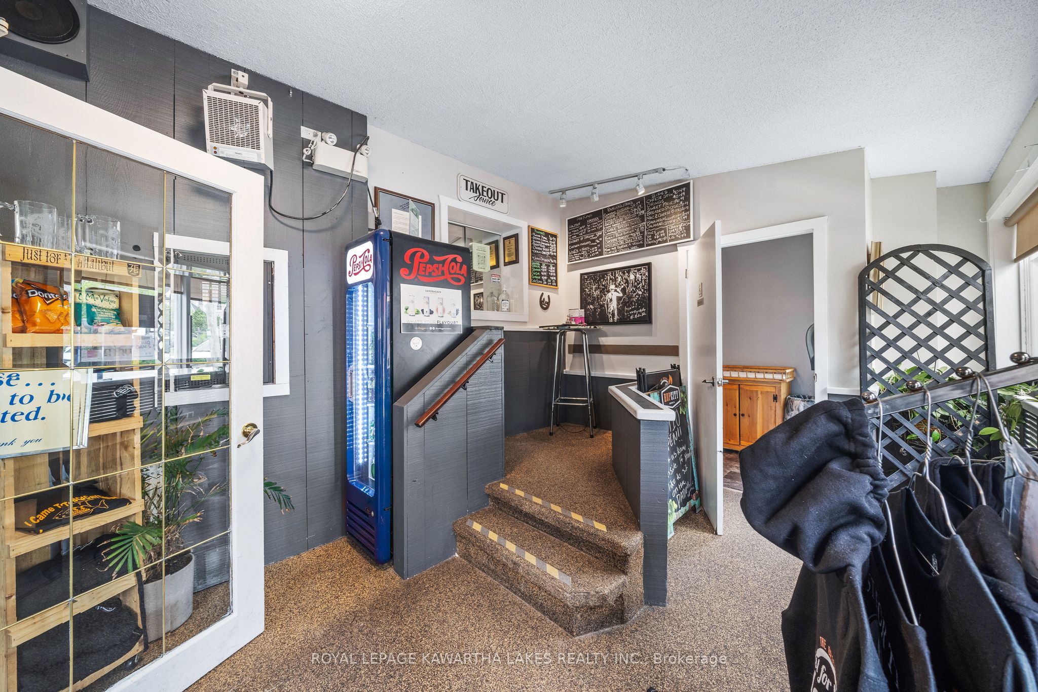 17 King Street Property Photo 9