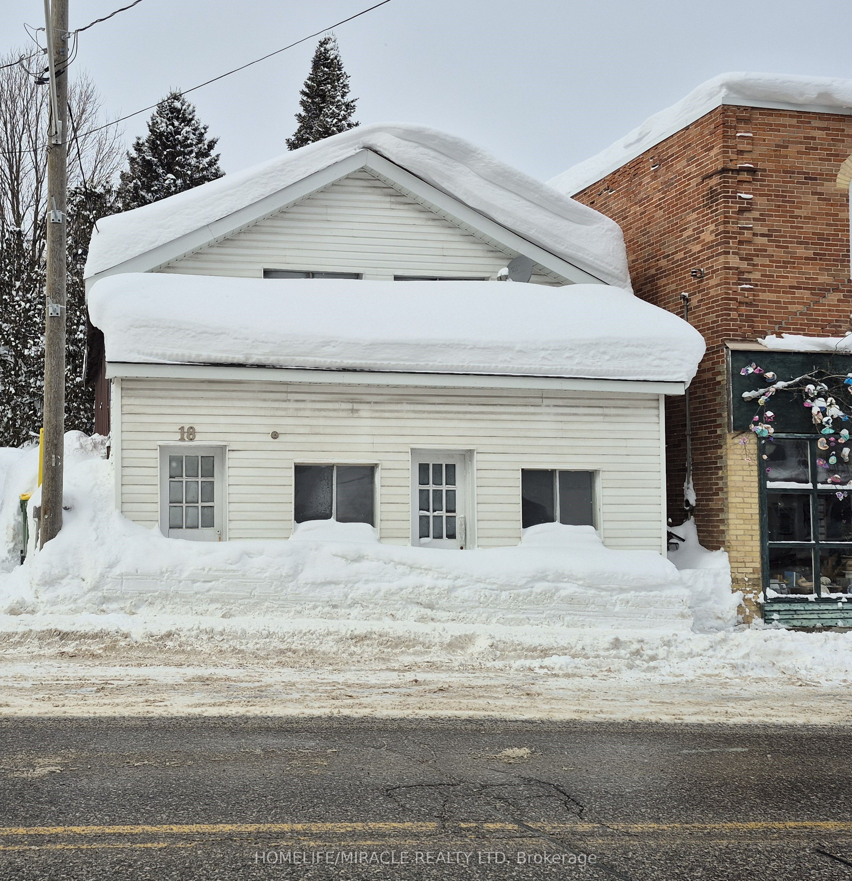 18 Collingwood Street Property Photo