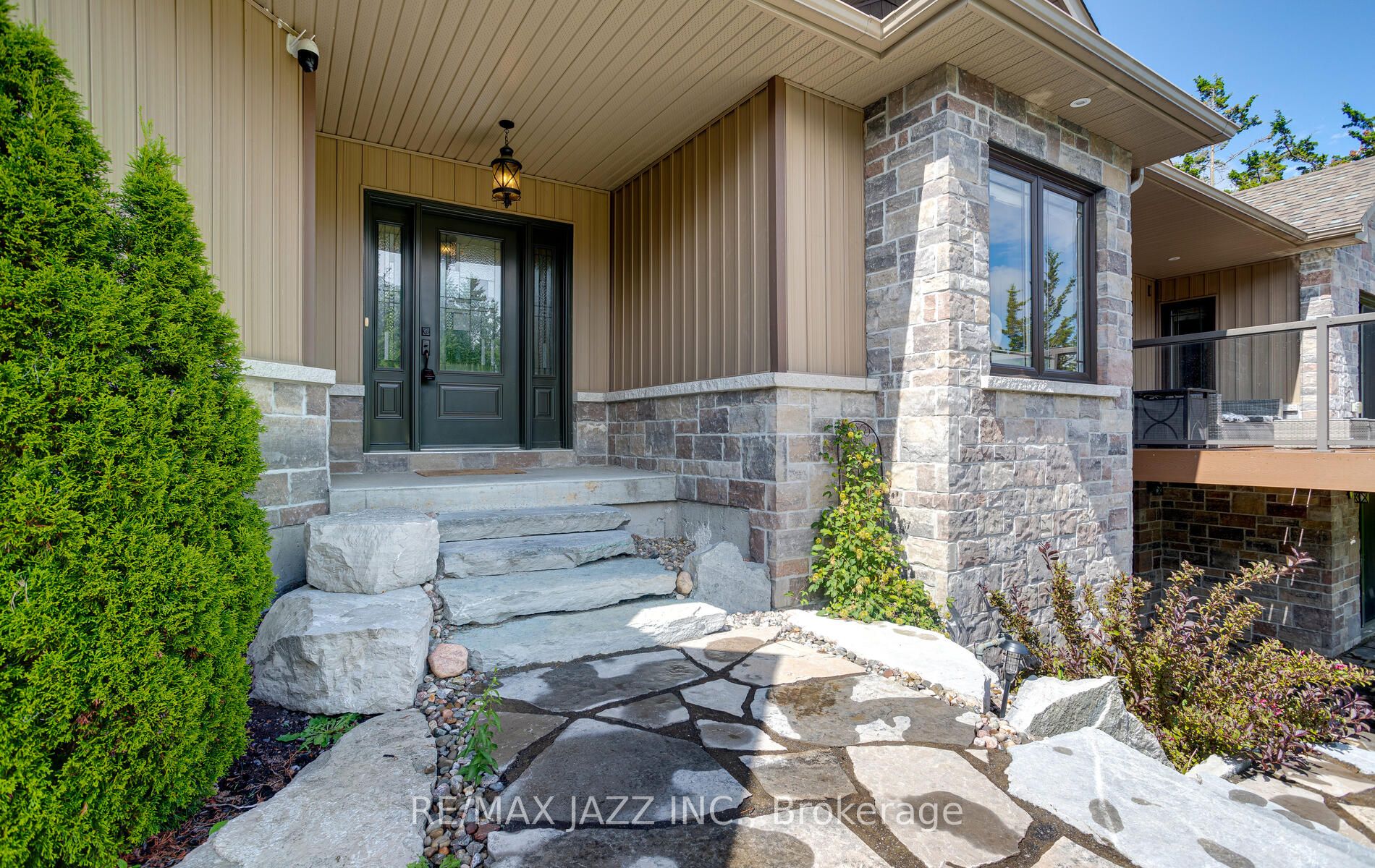 802 Smith Street Property Photo 5