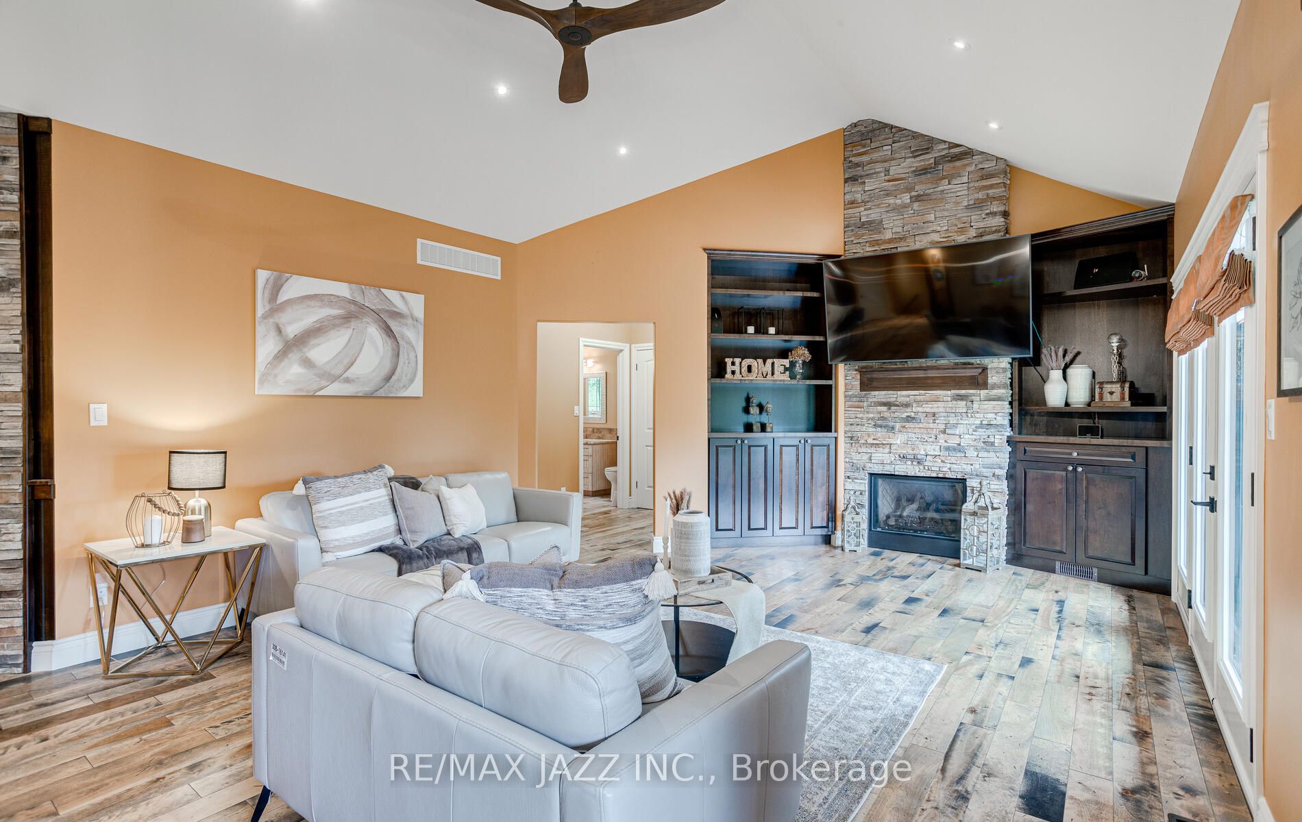 802 Smith Street Property Photo 12