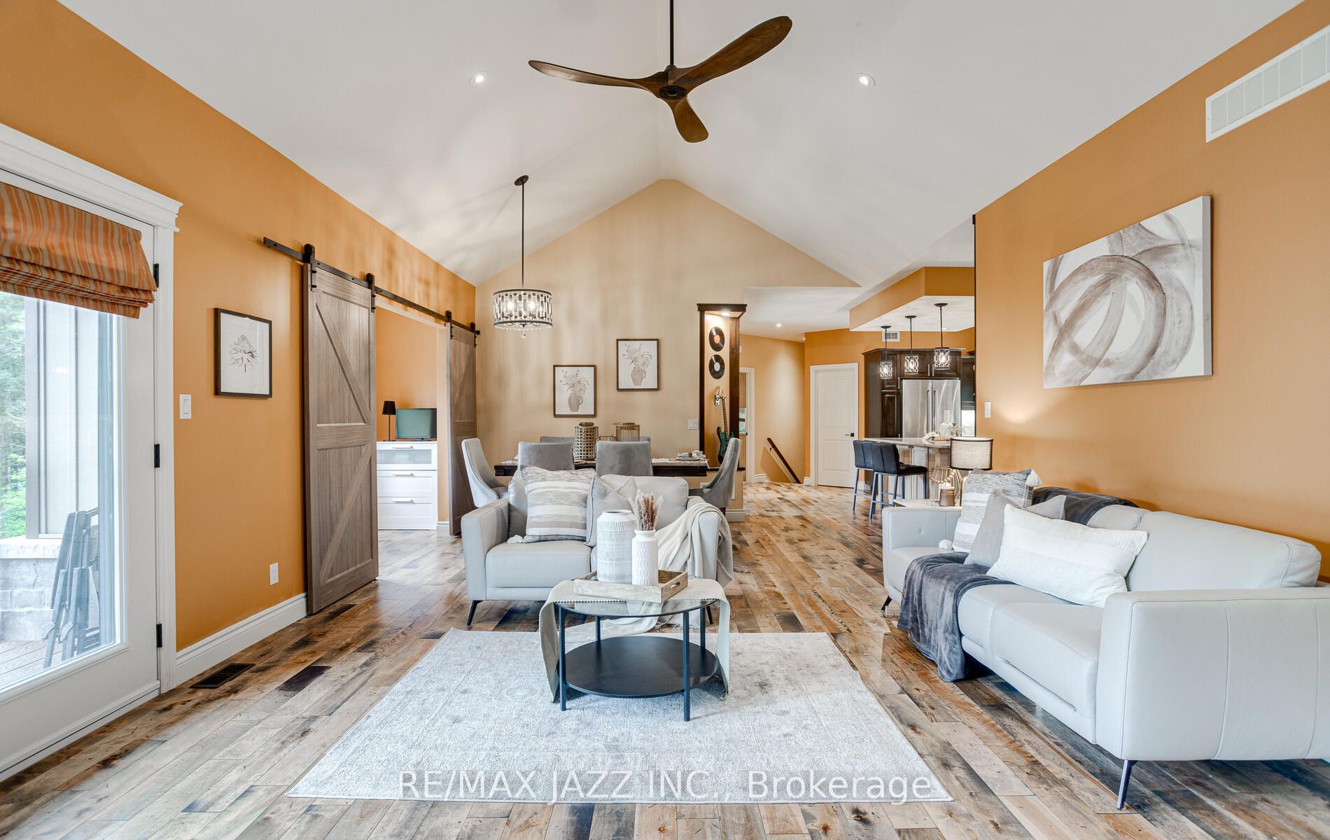 802 Smith Street Property Photo 15
