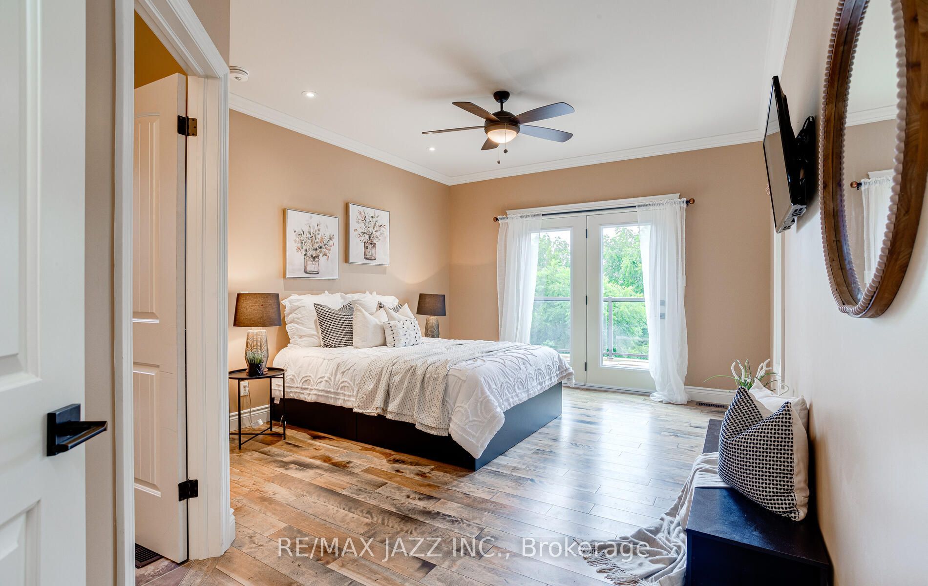 802 Smith Street Property Photo 16