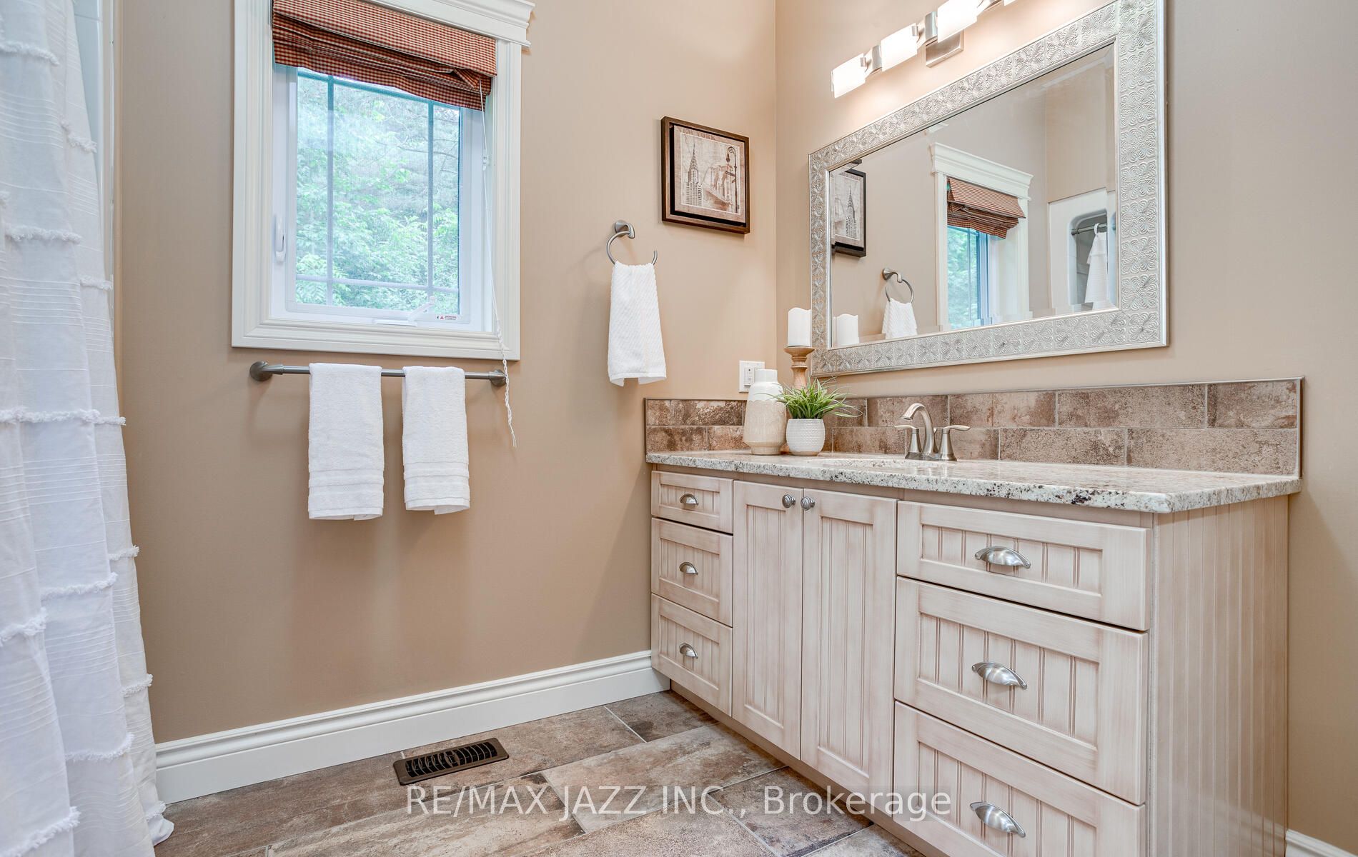 802 Smith Street Property Photo 22