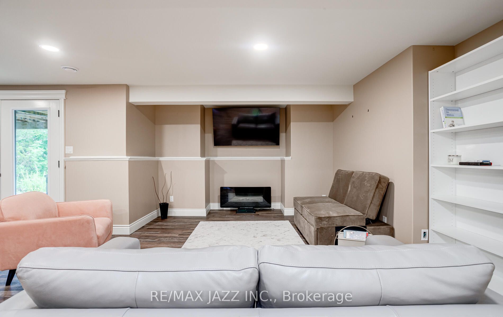 802 Smith Street Property Photo 25