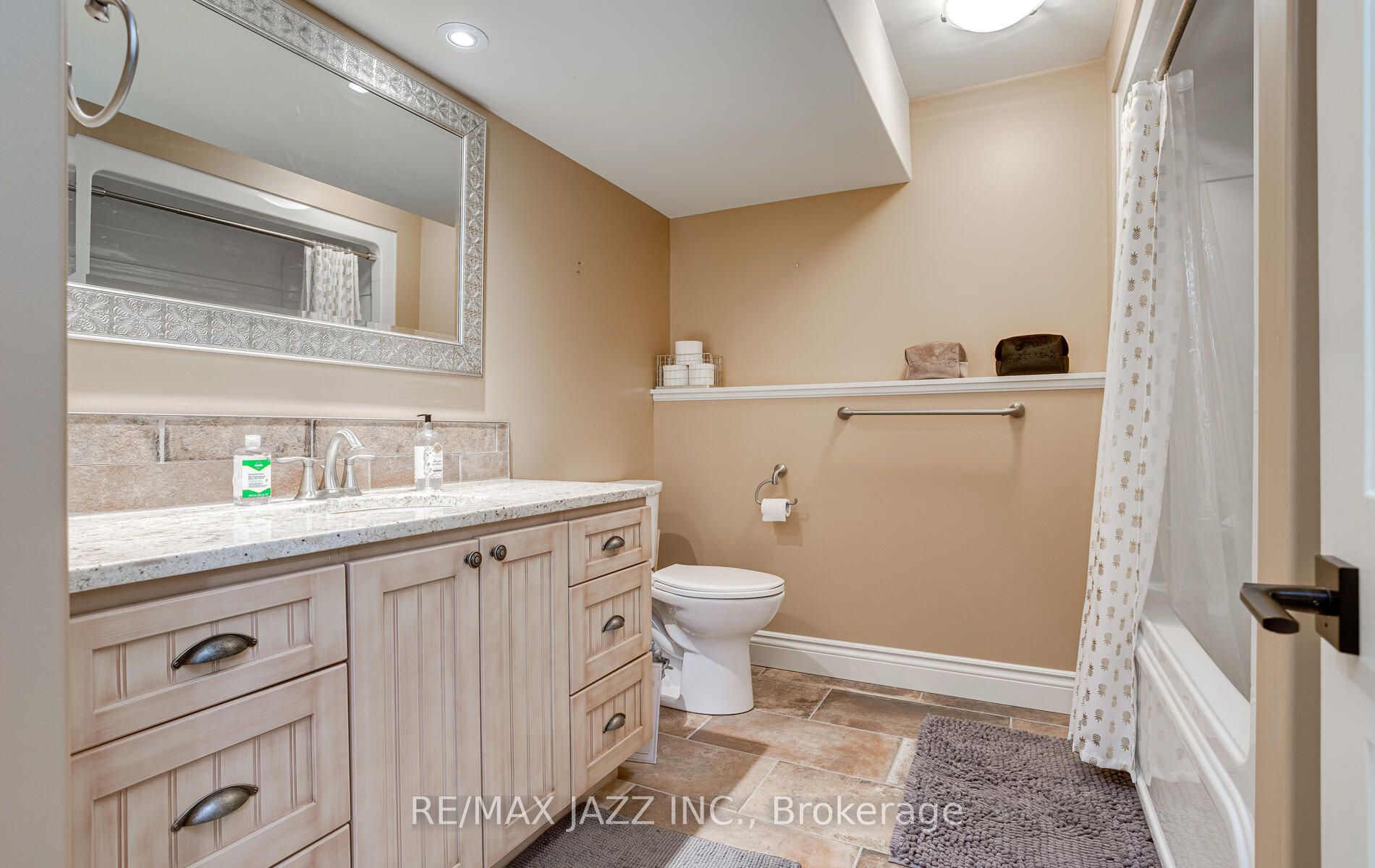 802 Smith Street Property Photo 30