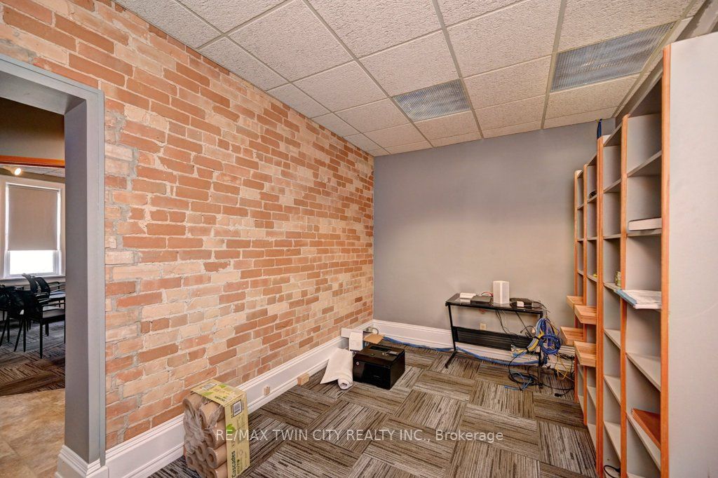 171 Victoria Street Property Photo 13